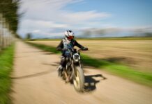 El trío italiano compuesto por Silvio Sabba, Valerio Boni y la Ducati Scrambler establece un nuevo récord Guinness