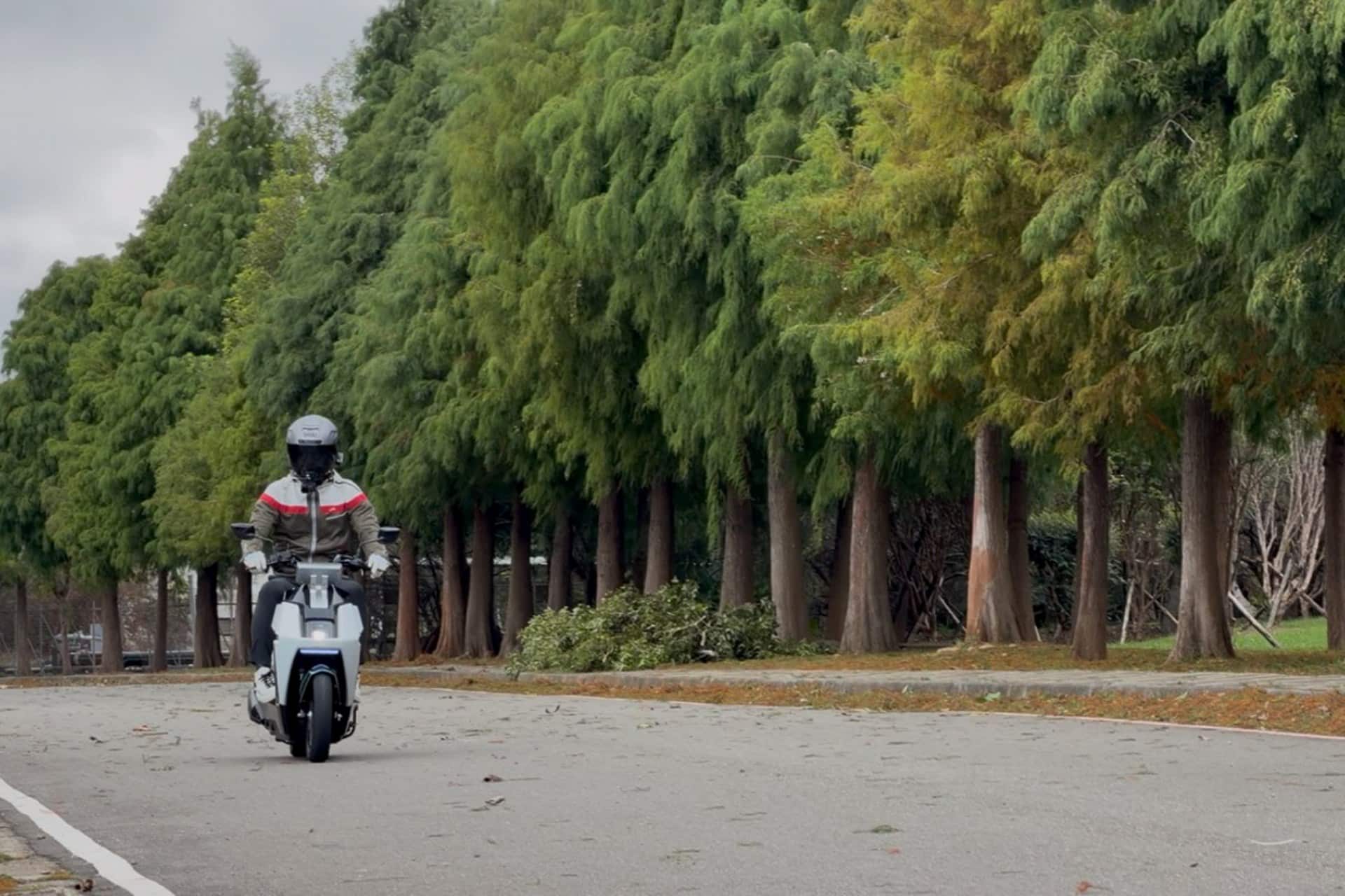 SYM PE3 scooter híbrido enchufable