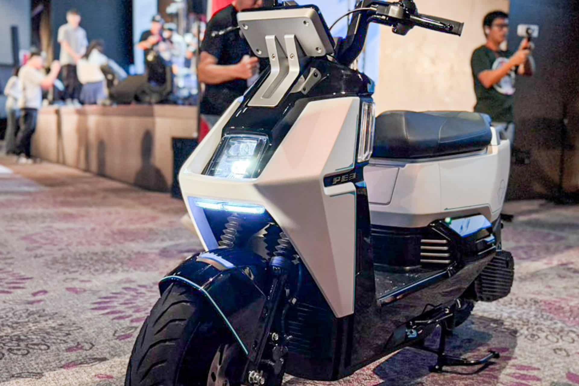 SYM PE3 scooter híbrido enchufable