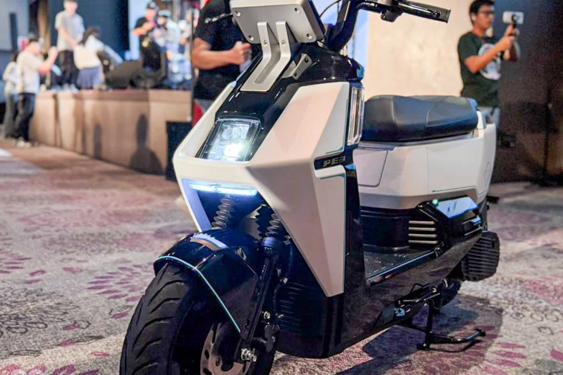 SYM PE3 scooter híbrido enchufable