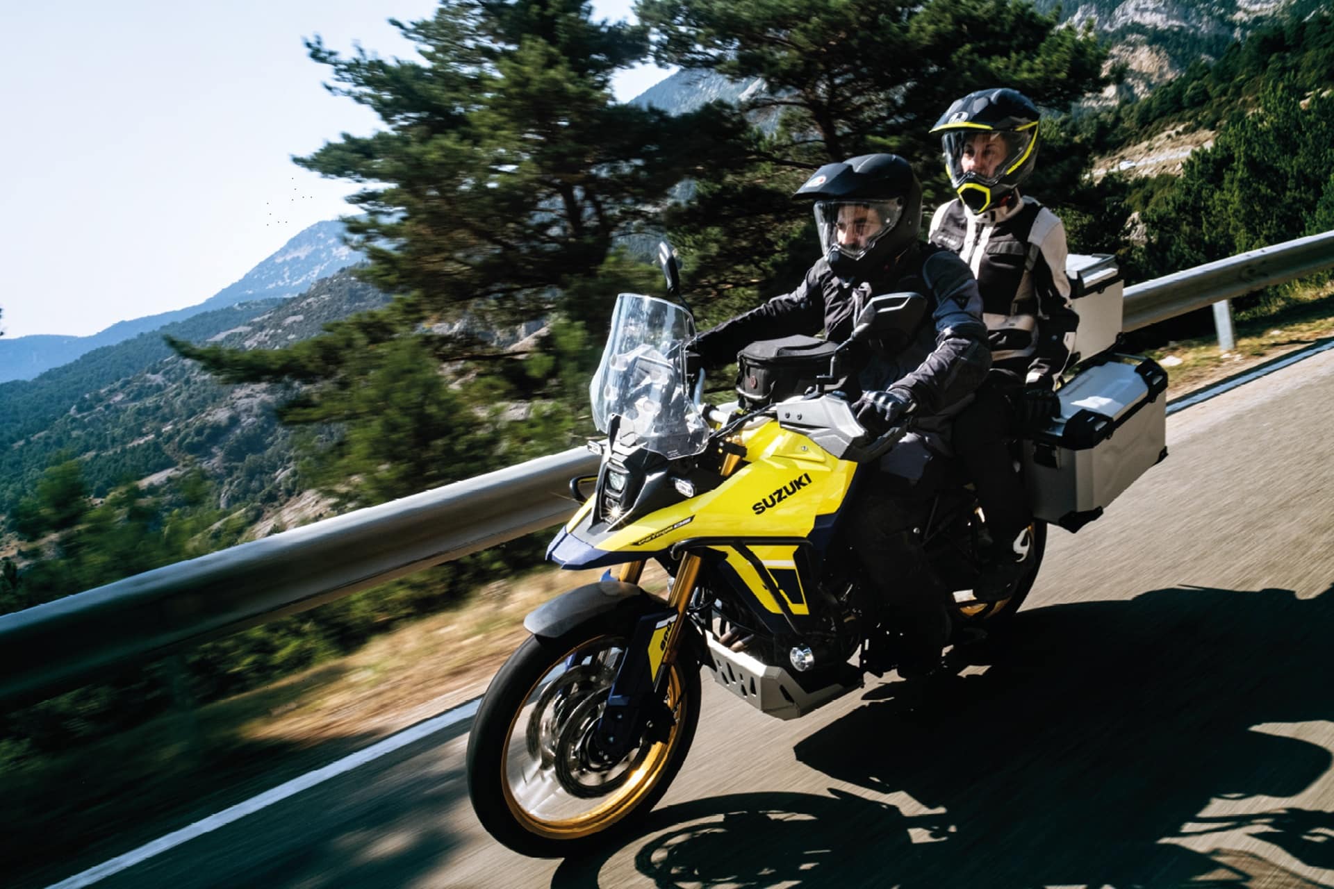 Suzuki equipa gratis a las V-STROM 800 con un kit de protección exclusivo