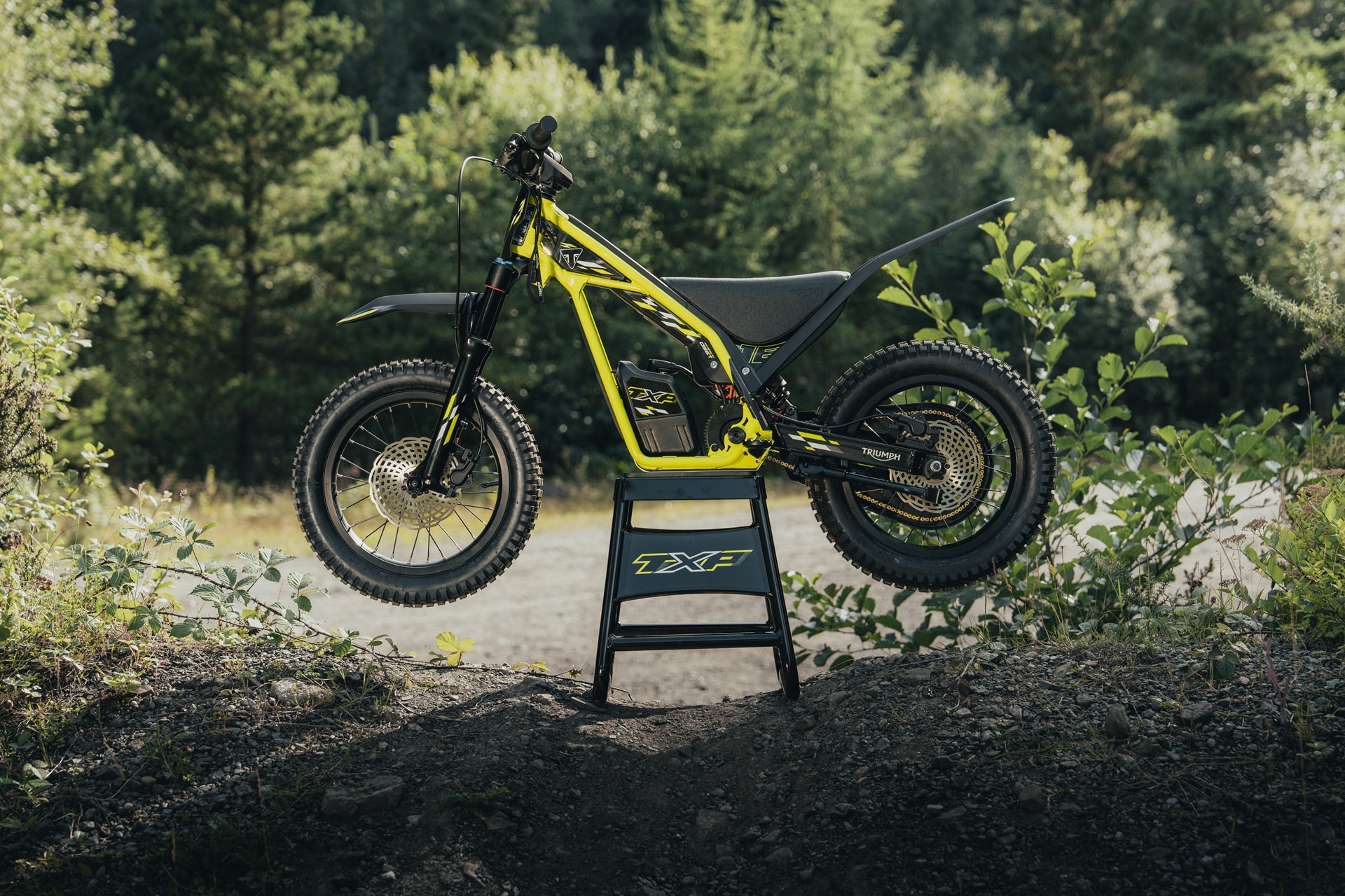 Triumph presenta las TXP: la primera gama de motos eléctricas off-road para jóvenes