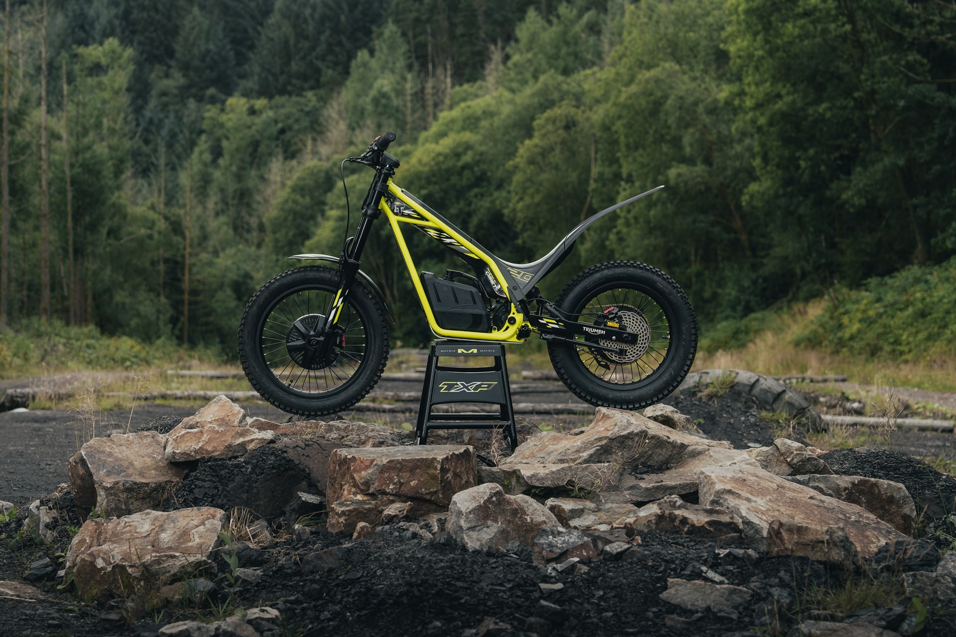 Triumph presenta las TXP: la primera gama de motos eléctricas off-road para jóvenes