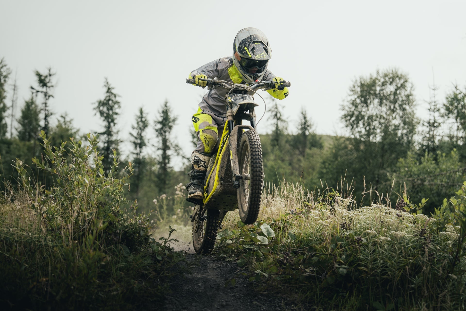 Triumph presenta las TXP: la primera gama de motos eléctricas off-road para jóvenes