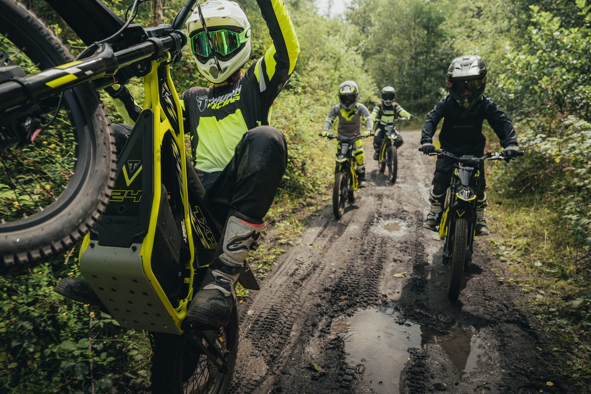 Triumph presenta las TXP: la primera gama de motos eléctricas off-road para jóvenes