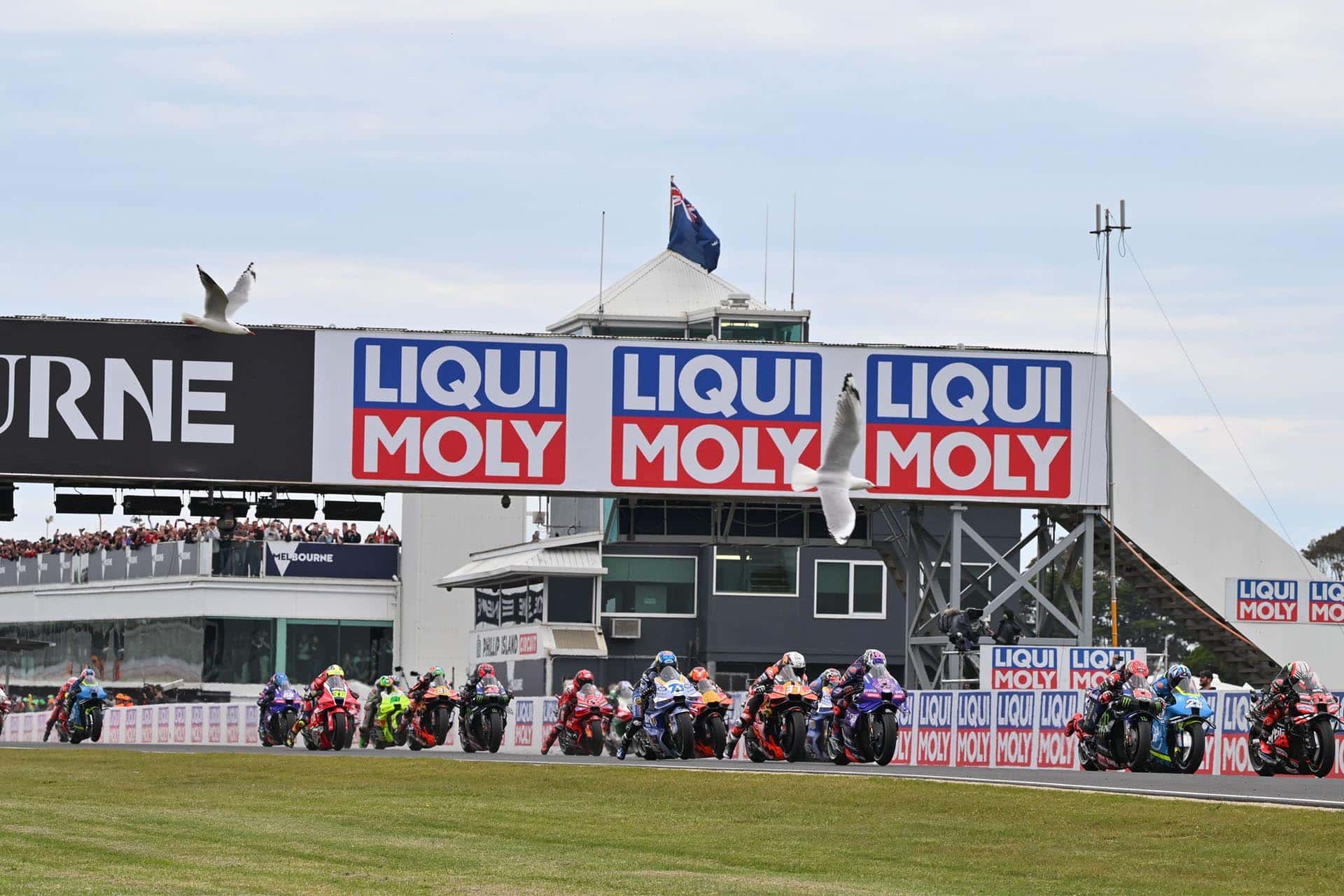 Como siempre las condiciones meteorológicas y las gaviotas formaron parte del GP