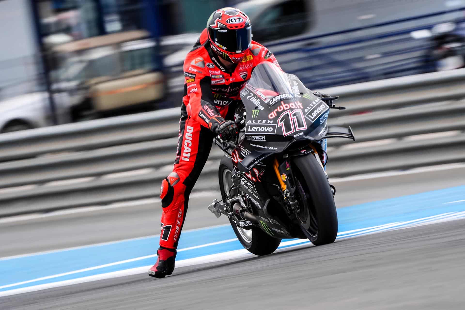 Pretemporada WSBK 2026: Bulega se sube a la nueva Ducati en Jerez y lidera con más de un segundo