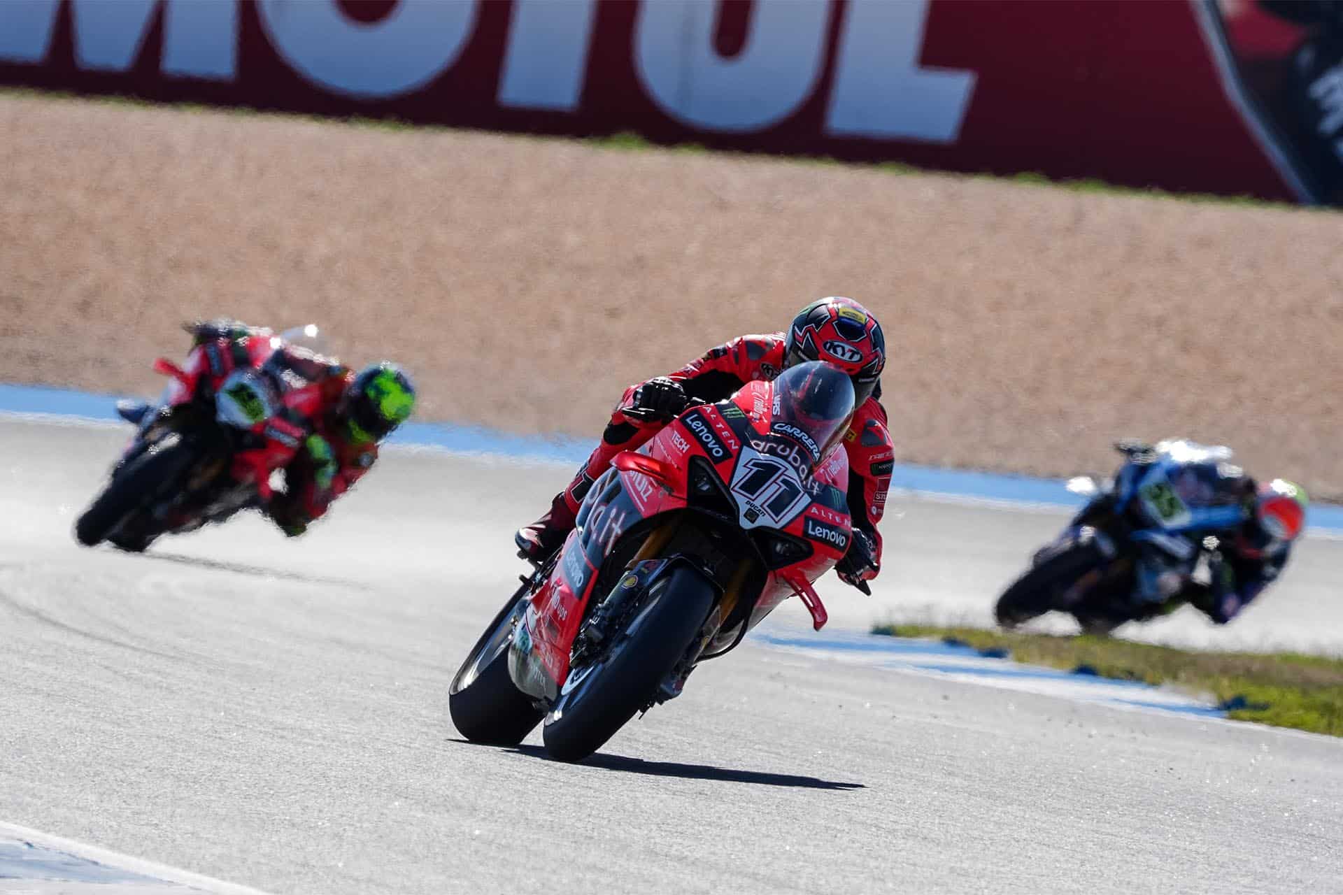 Bulega está dando su mejor versión intentando parar a Razgatliolgu