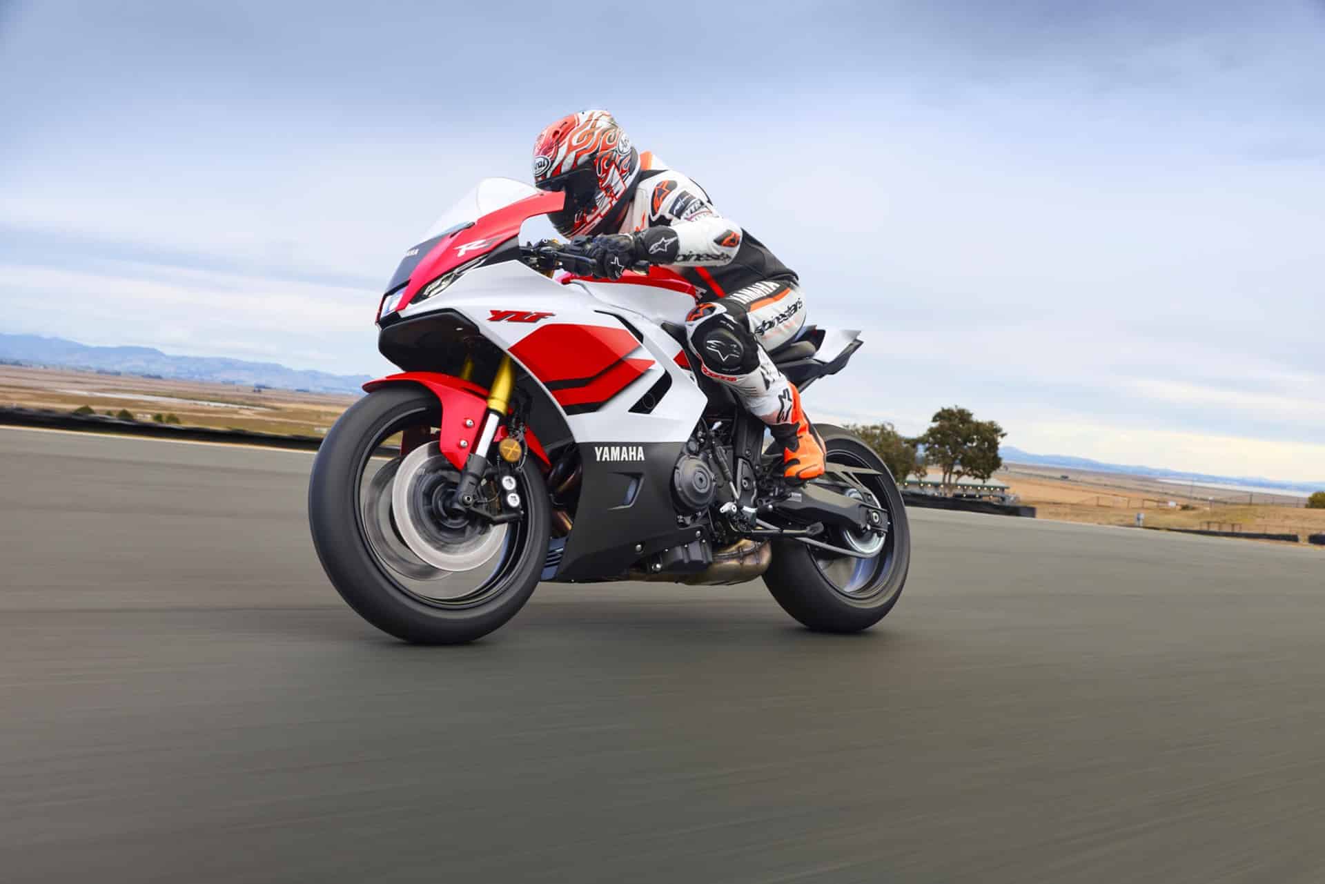 Yamaha R7 2026