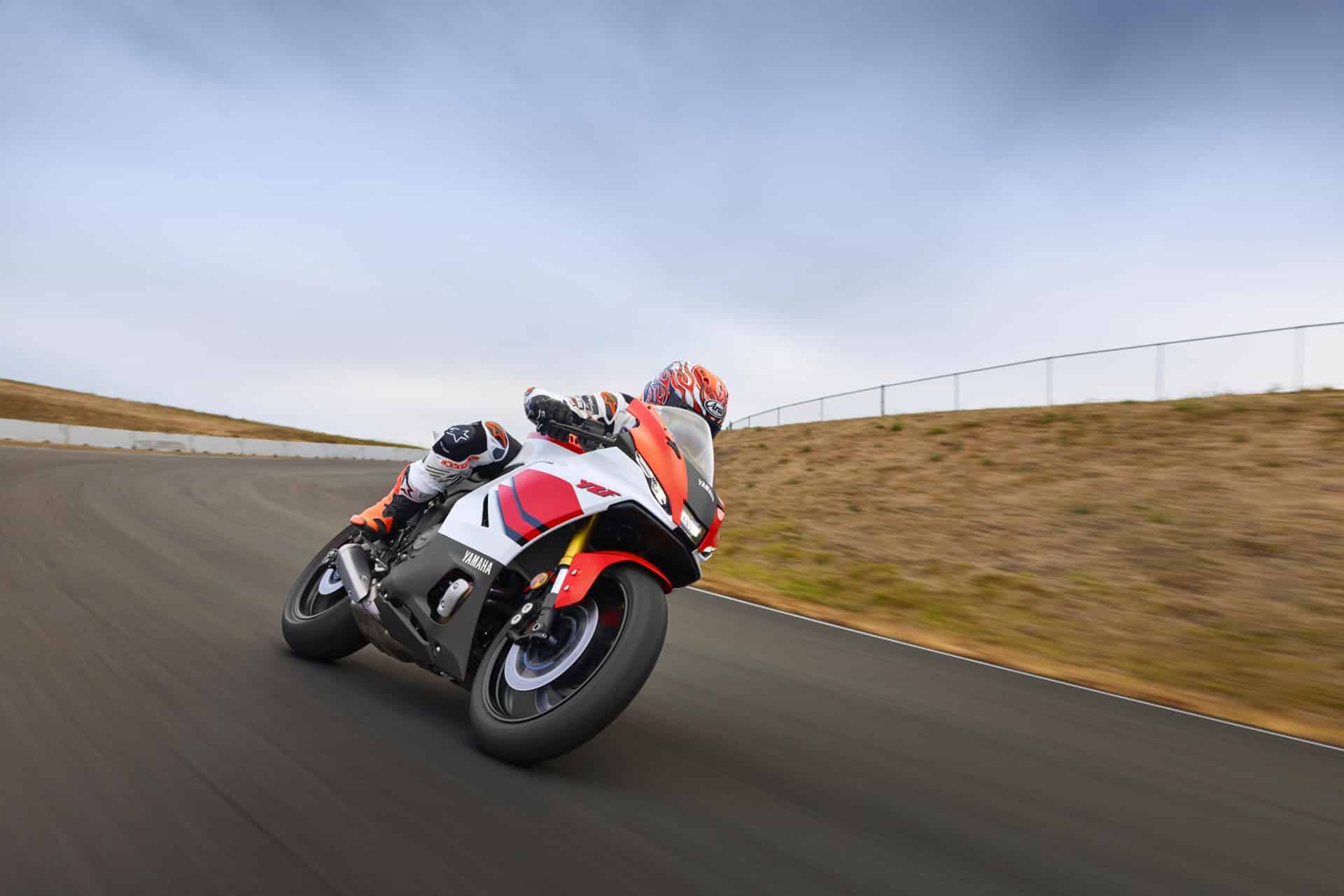 Yamaha R7 2026