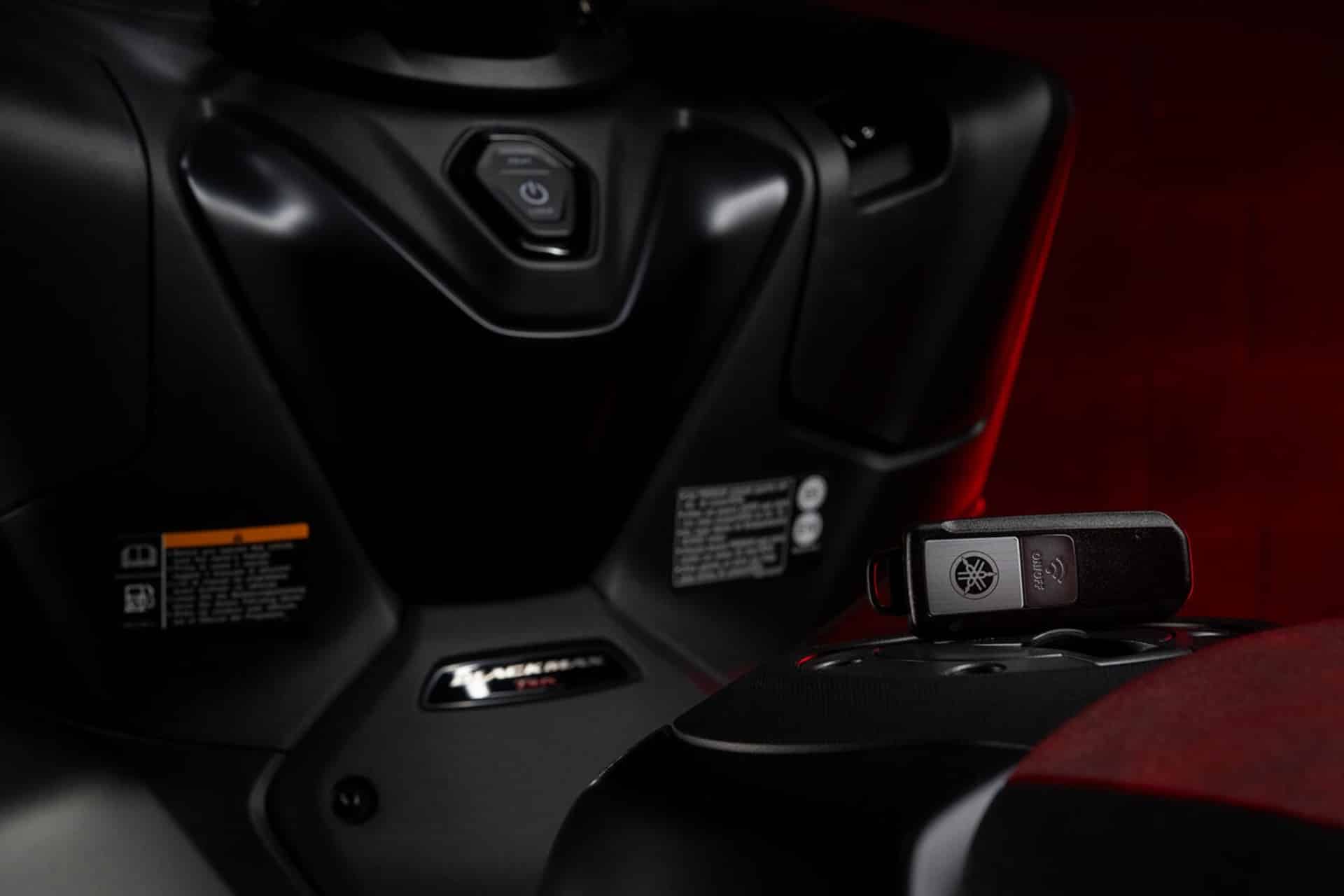 Yamaha presenta su TMAX Edición Especial 25 Aniversario