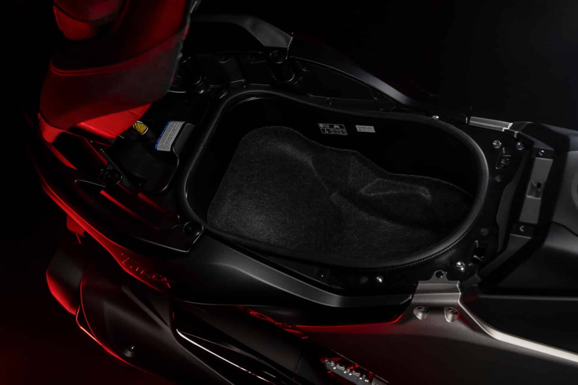 Yamaha presenta su TMAX Edición Especial 25 Aniversario