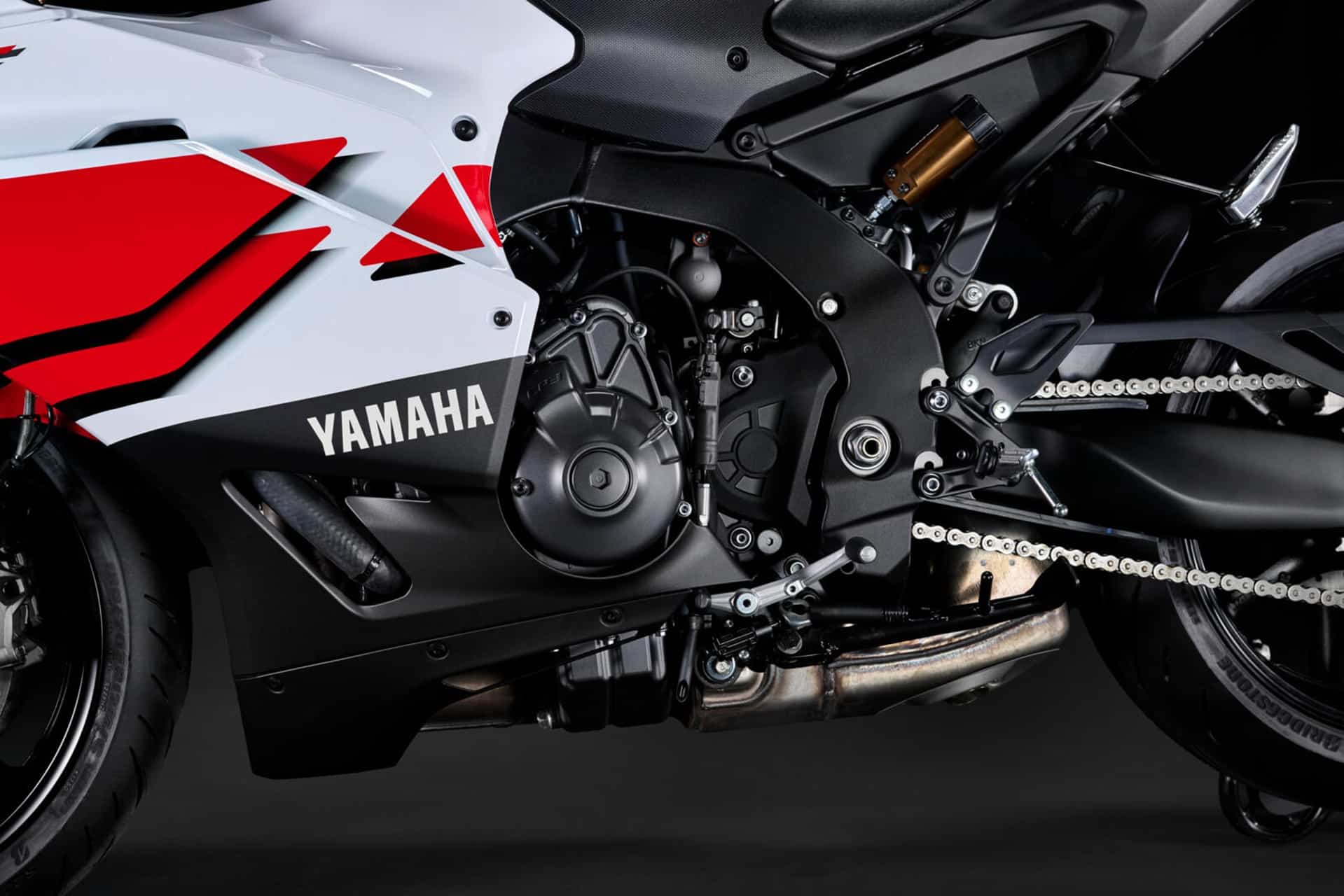La gama Supersport de Yamaha se viste de gala con los colores especiales 70º Aniversario