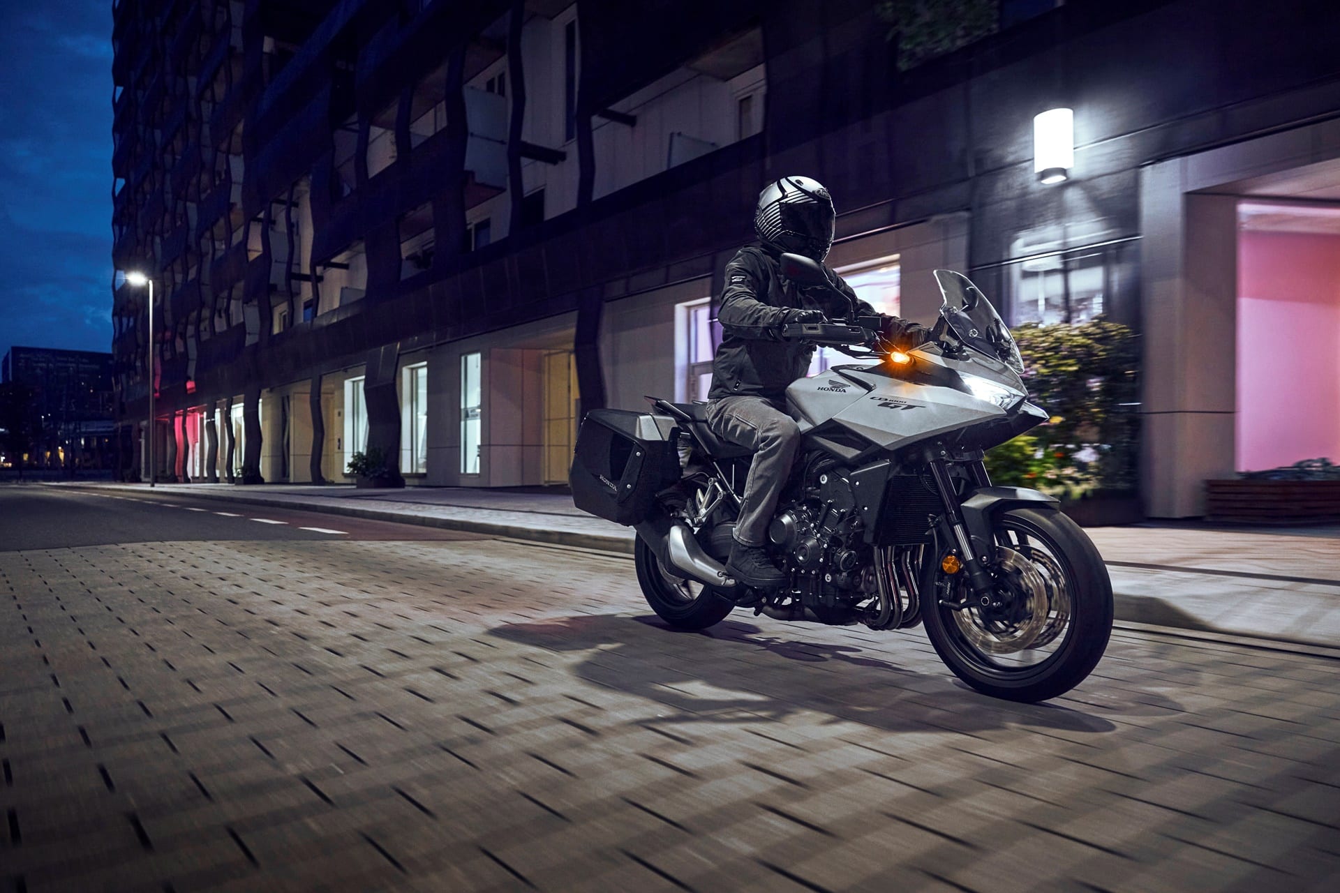 Honda CB1000GT 2026