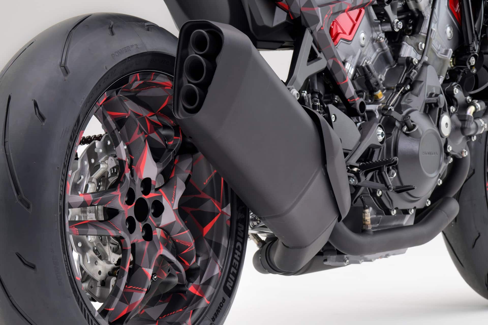 Honda presenta la V3R 900 E-Compressor, su moto más avanzada hasta la fecha
