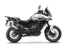 CFMoto no escatima para 2026 con su nueva 800MT-ES: Ahora con suspensiones electrónicas
