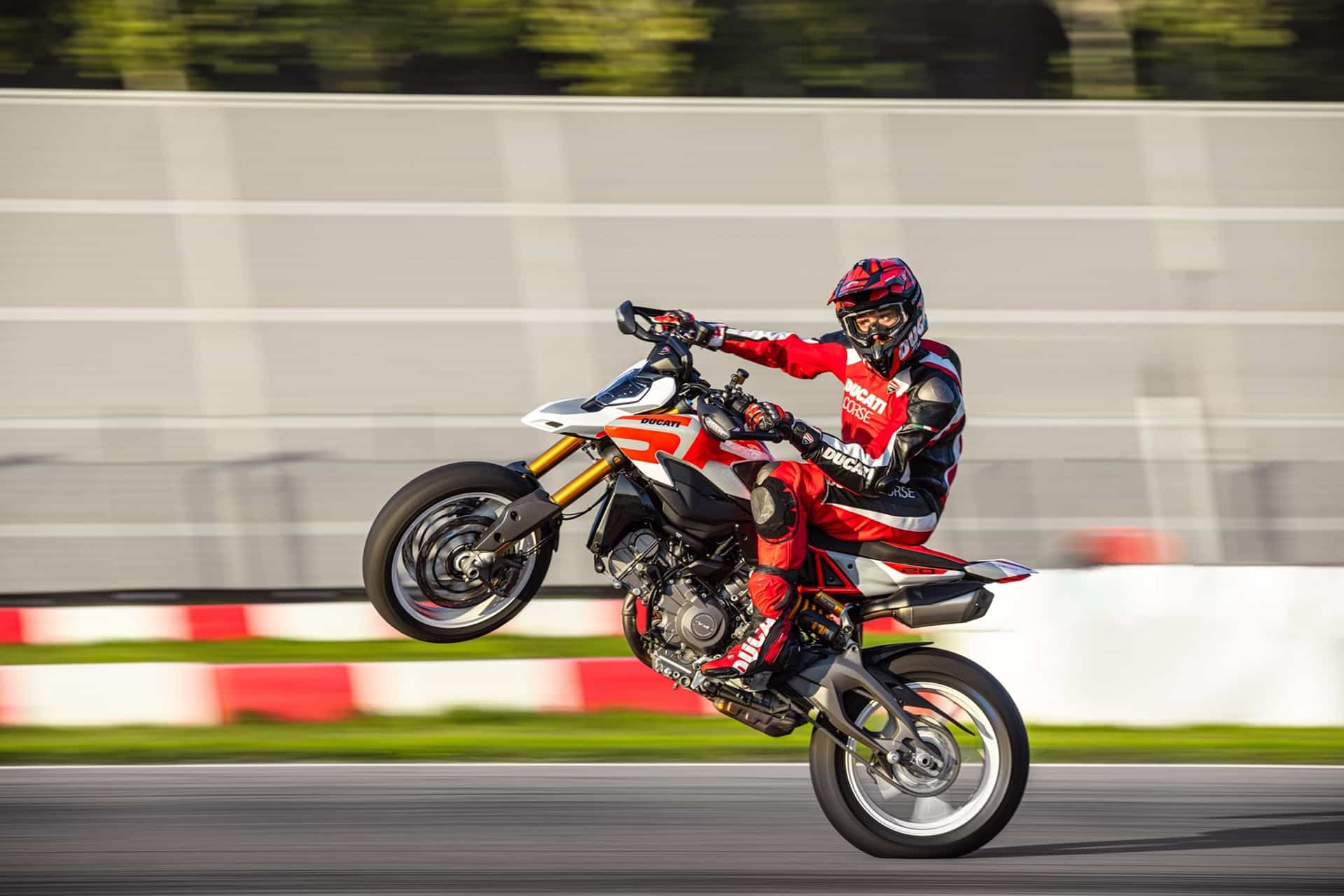 Ducati Hypermotard V2 2026