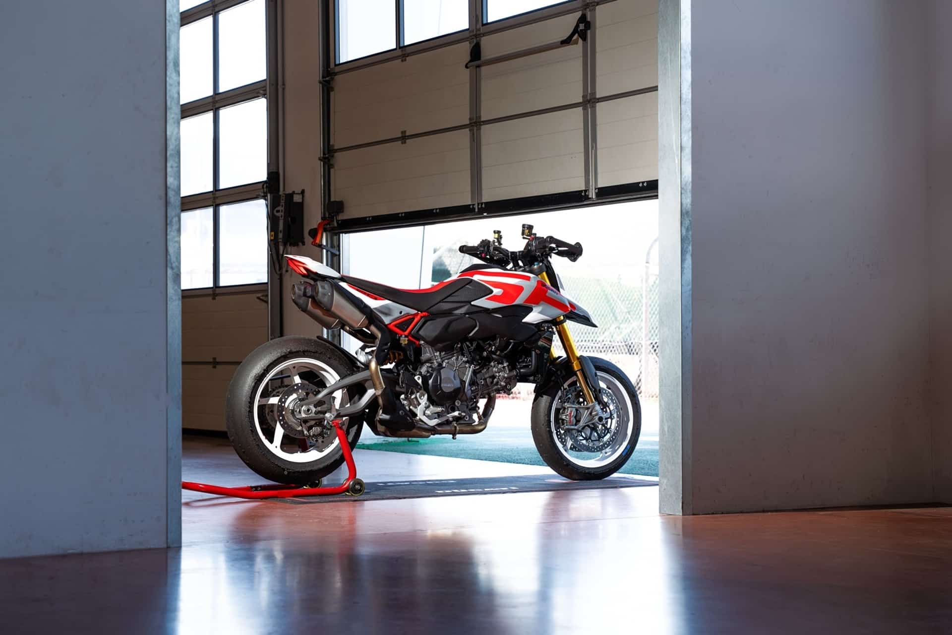 Ducati Hypermotard V2 2026