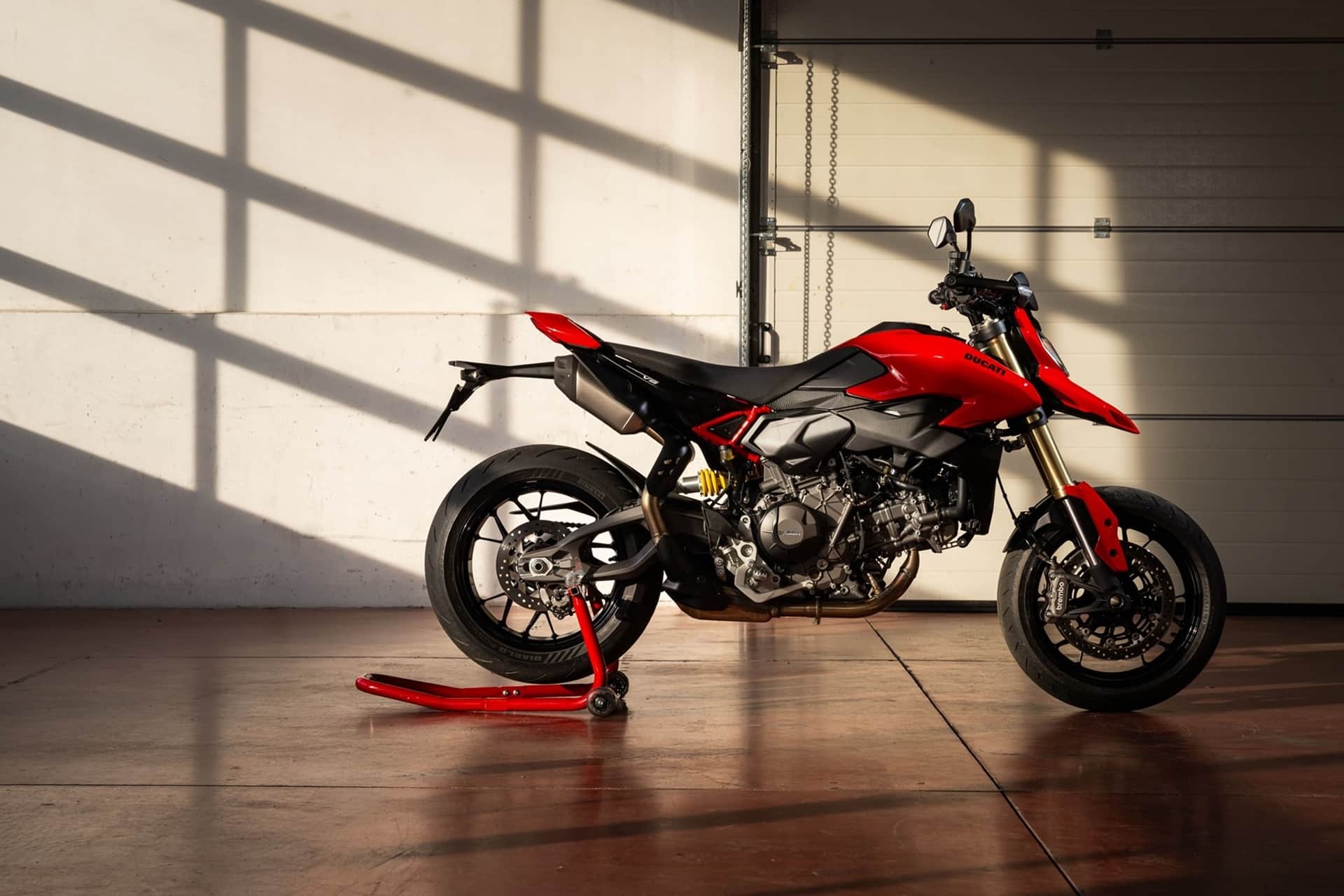 Ducati Hypermotard V2 2026