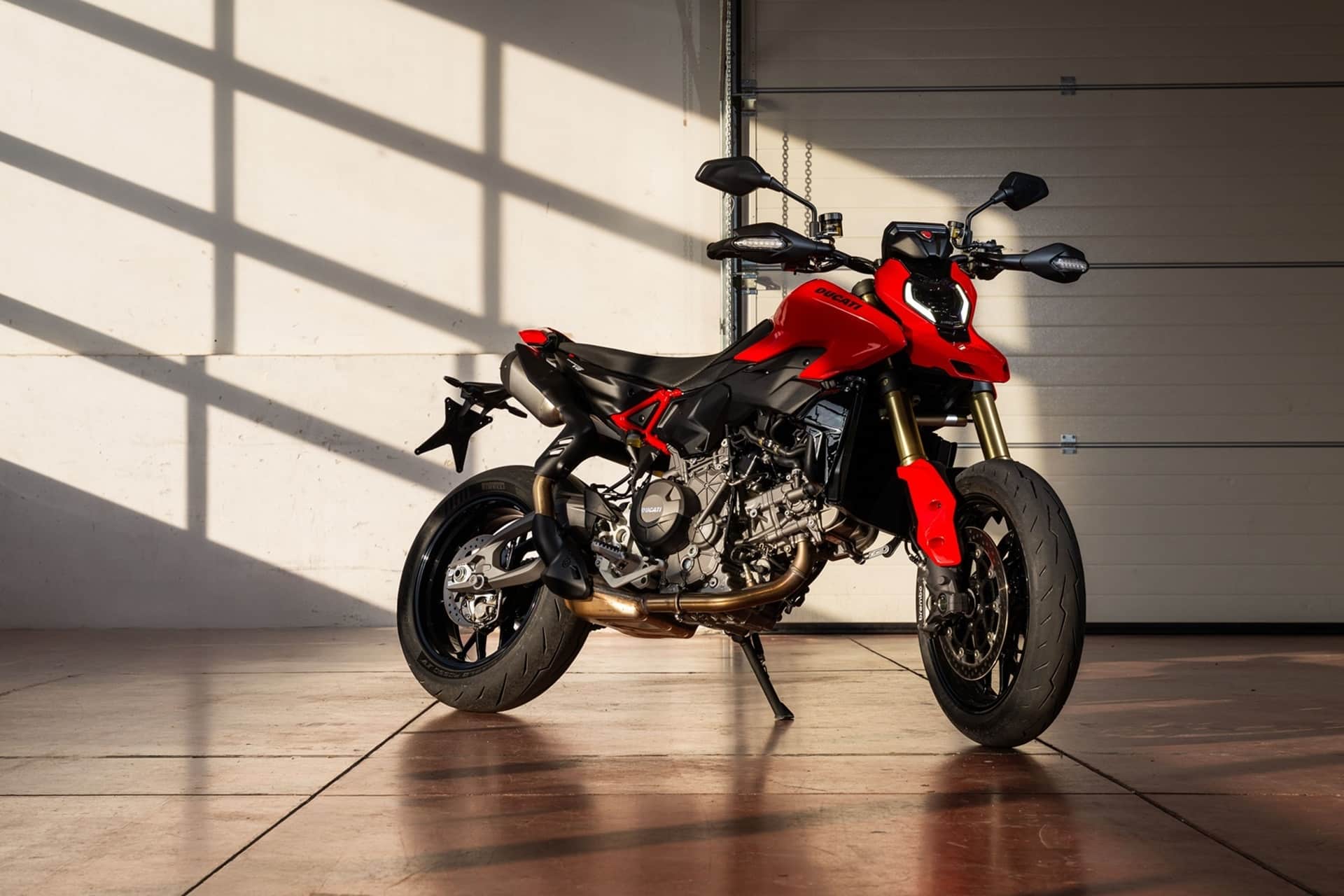 Ducati Hypermotard V2 2026