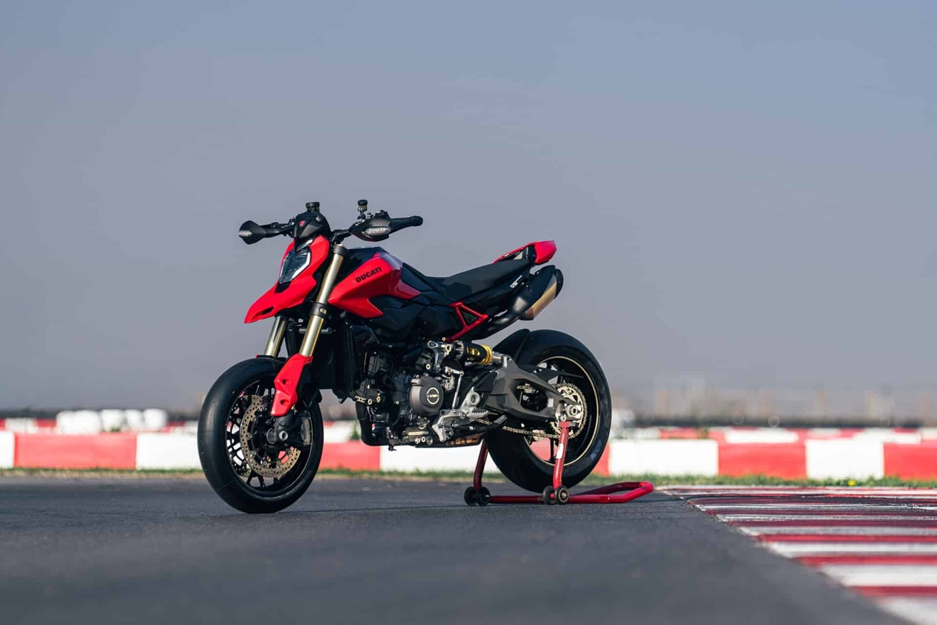 Ducati Hypermotard V2 2026