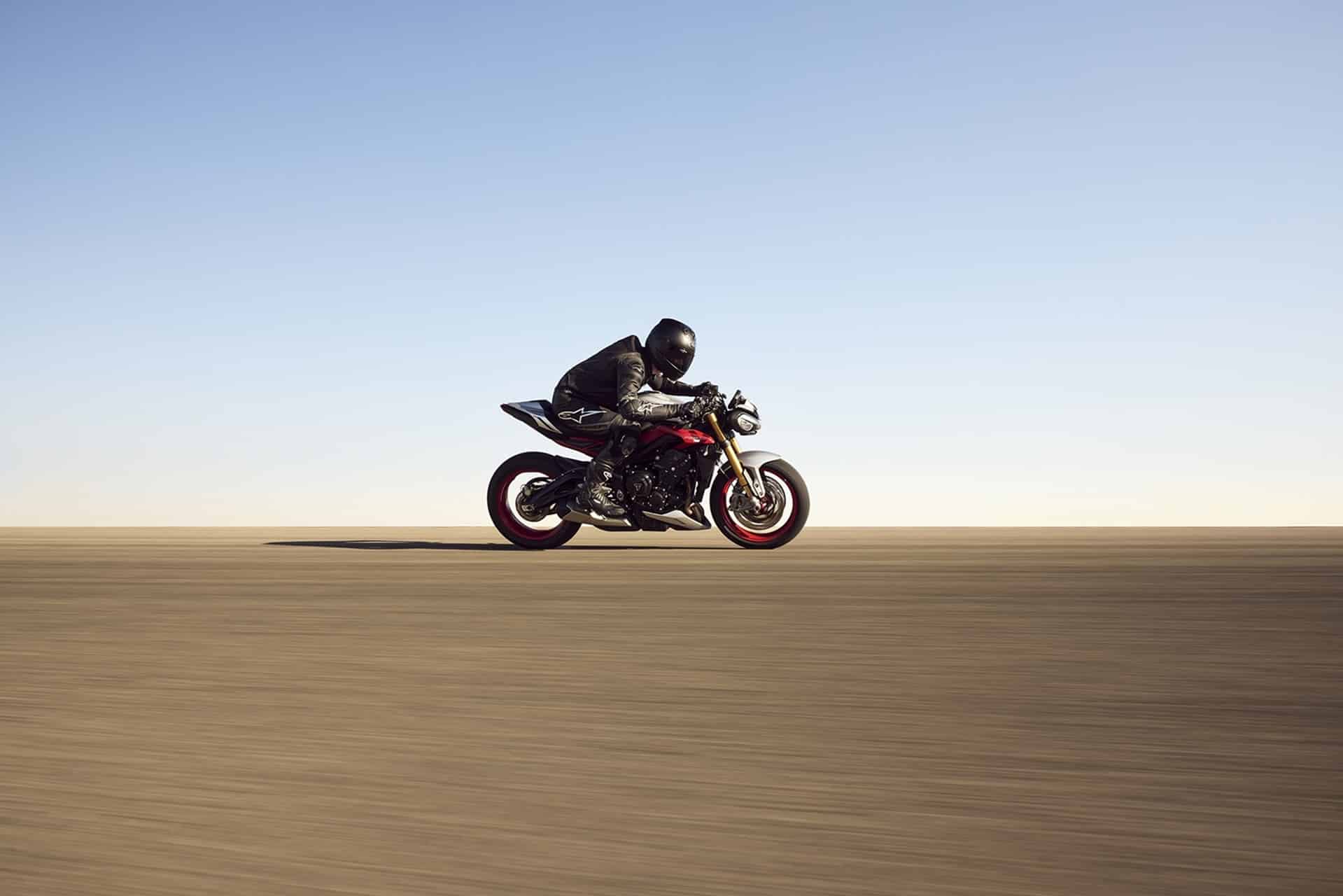 Triumph presenta las nuevas ediciones limitadas Street Triple 765 RX y Street Triple Moto2 2026