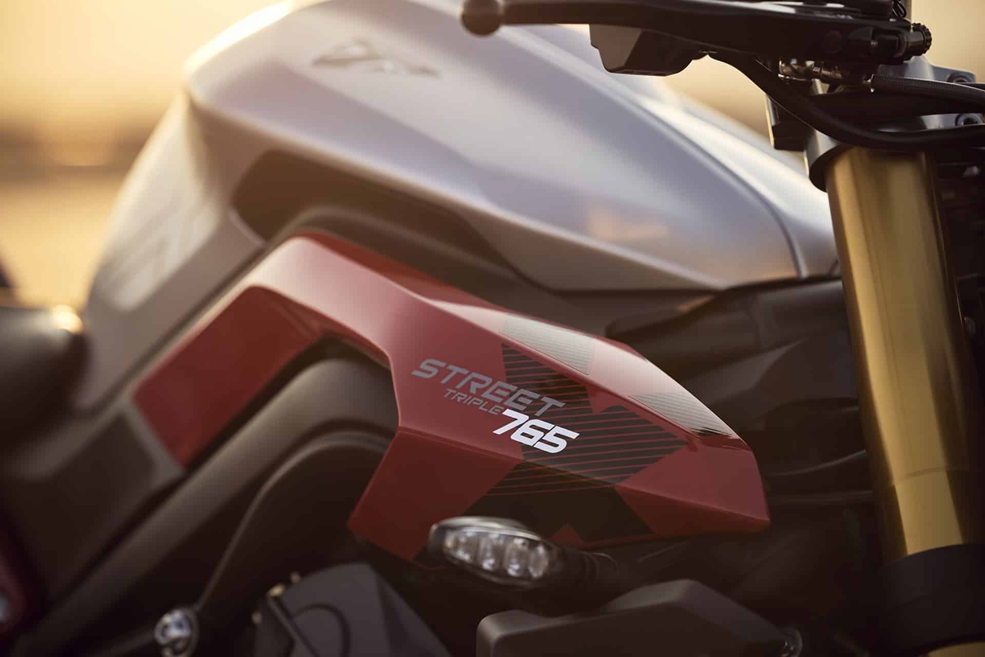 Triumph presenta las nuevas ediciones limitadas Street Triple 765 RX y Street Triple Moto2 2026