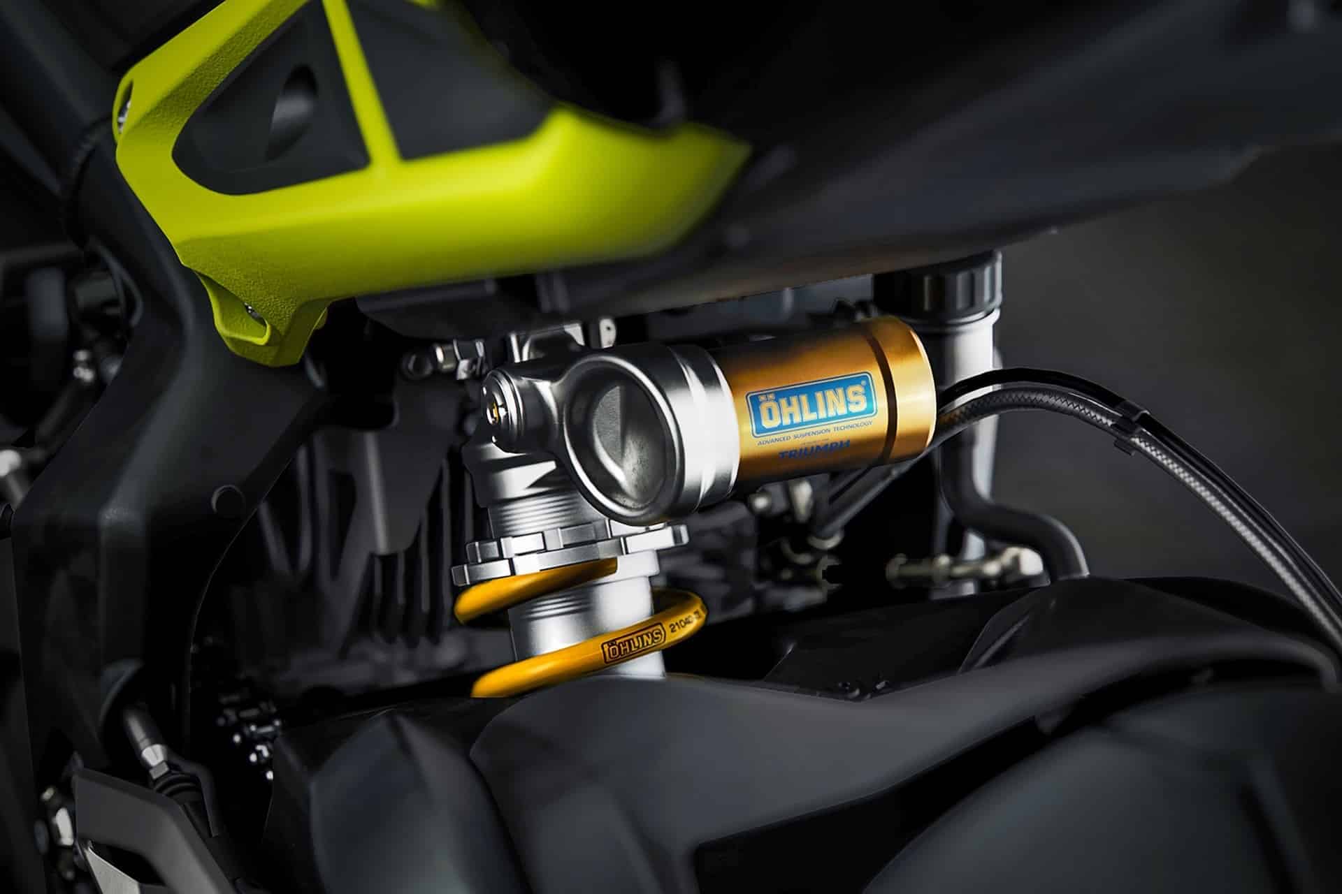 Triumph presenta las nuevas ediciones limitadas Street Triple 765 RX y Street Triple Moto2 2026