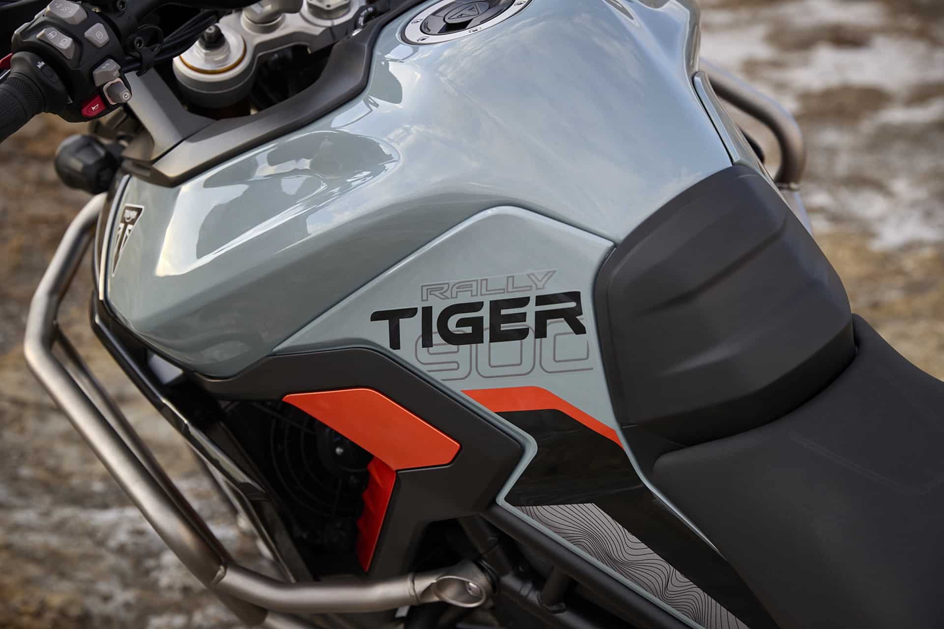 Nuevas series especiales Tiger 900 Desert y Alpine Edition: inspiradas en las aventuras más épicas