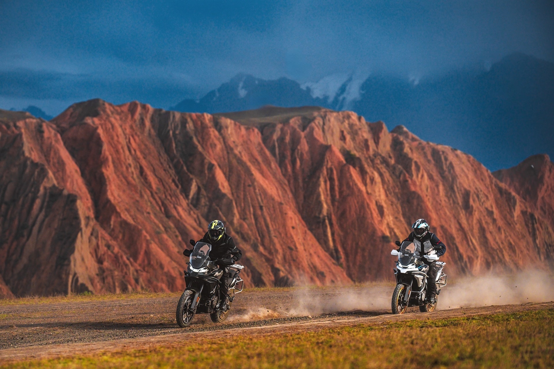 CFMoto 700MT 2026