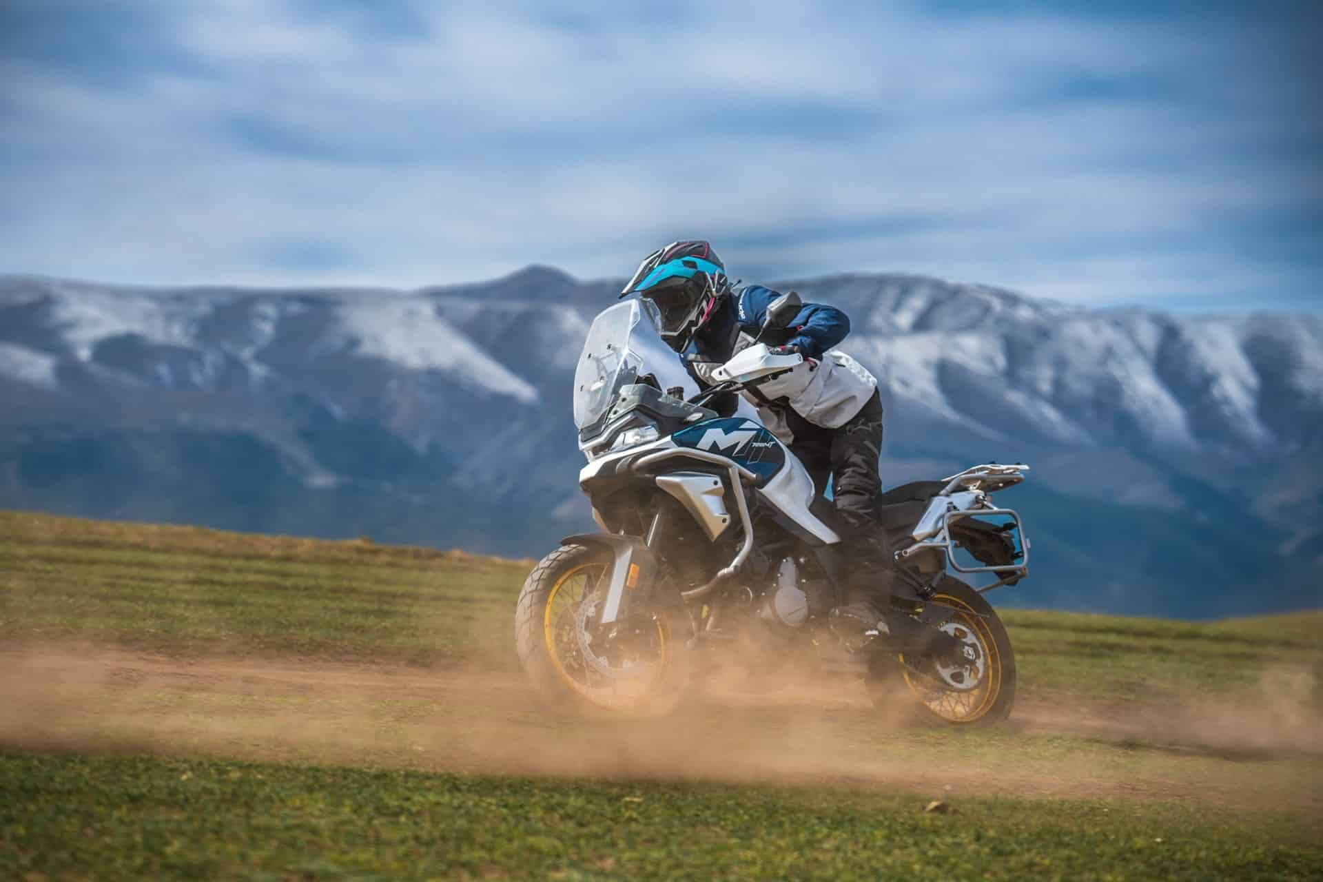 CFMoto 700MT 2026