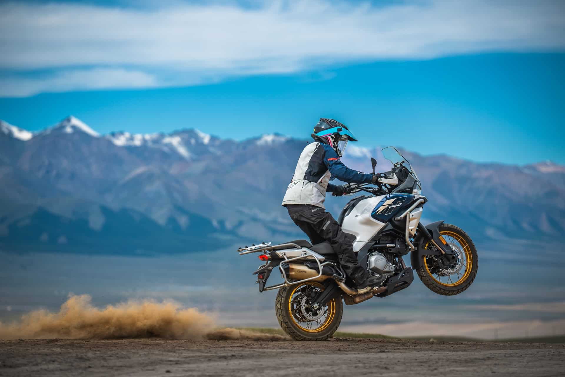 CFMoto 700MT 2026