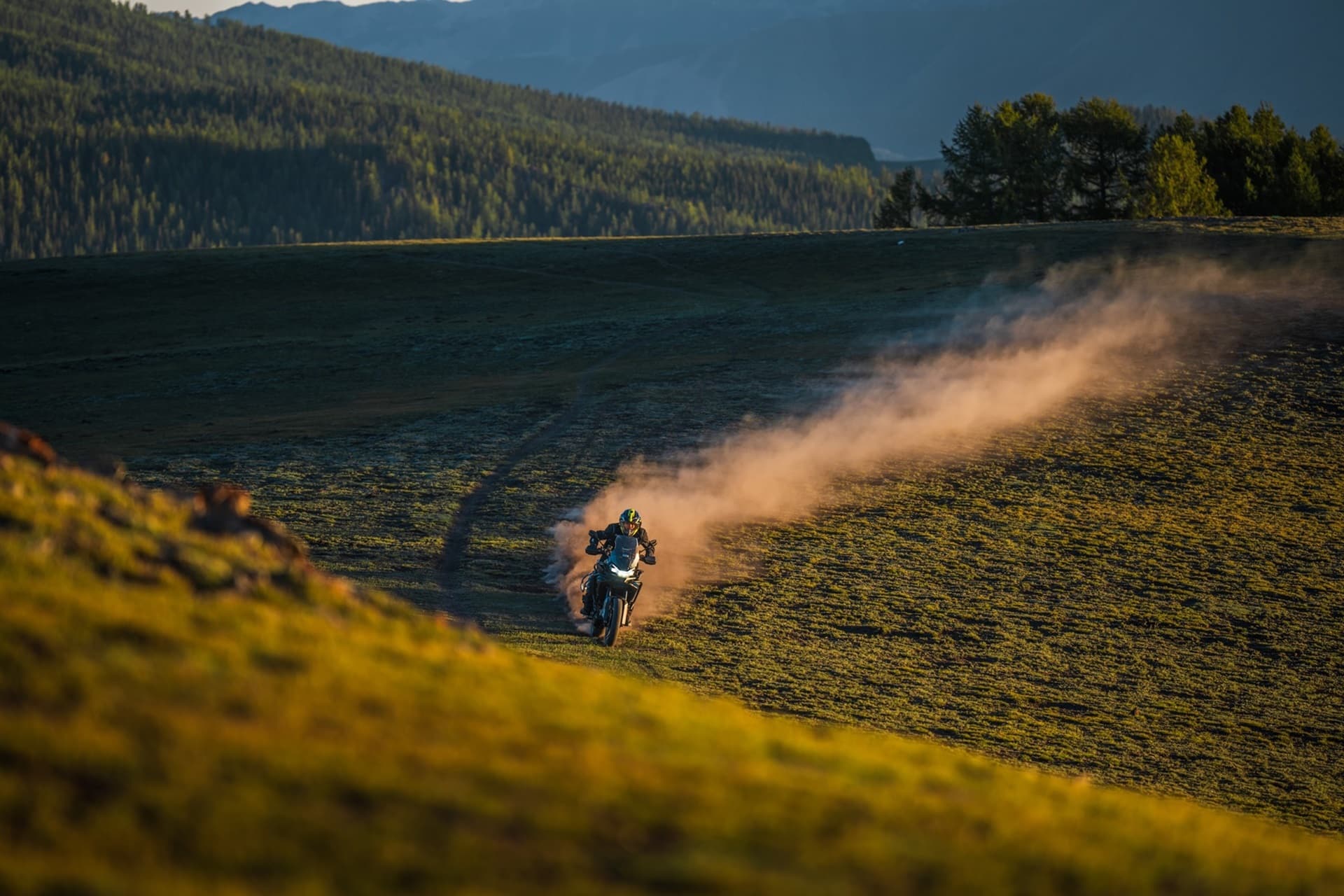 CFMoto 700MT 2026