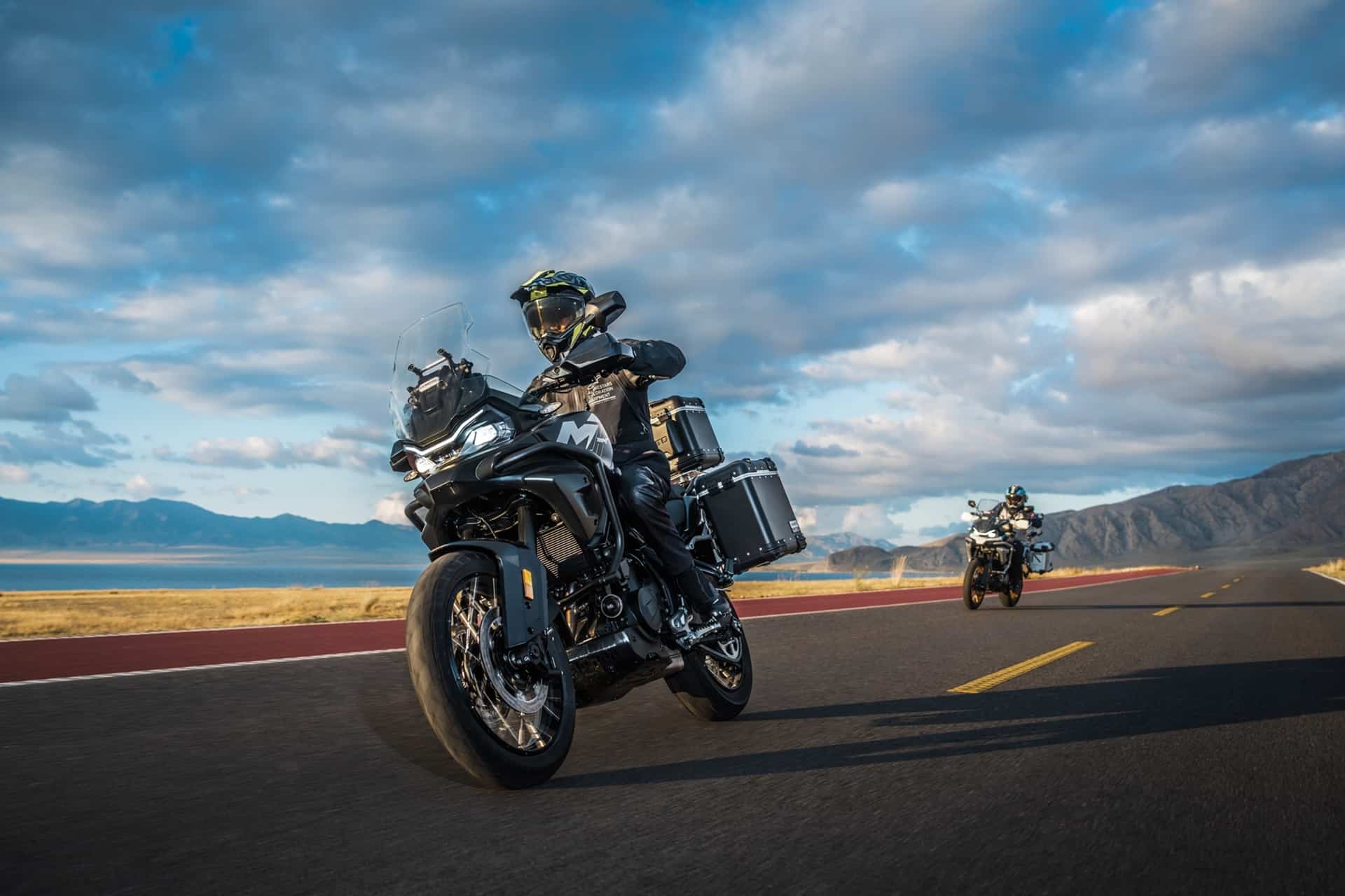 CFMoto 700MT 2026