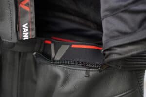 Consejos para escoger un mono de cuero y no quedarte "en cueros"