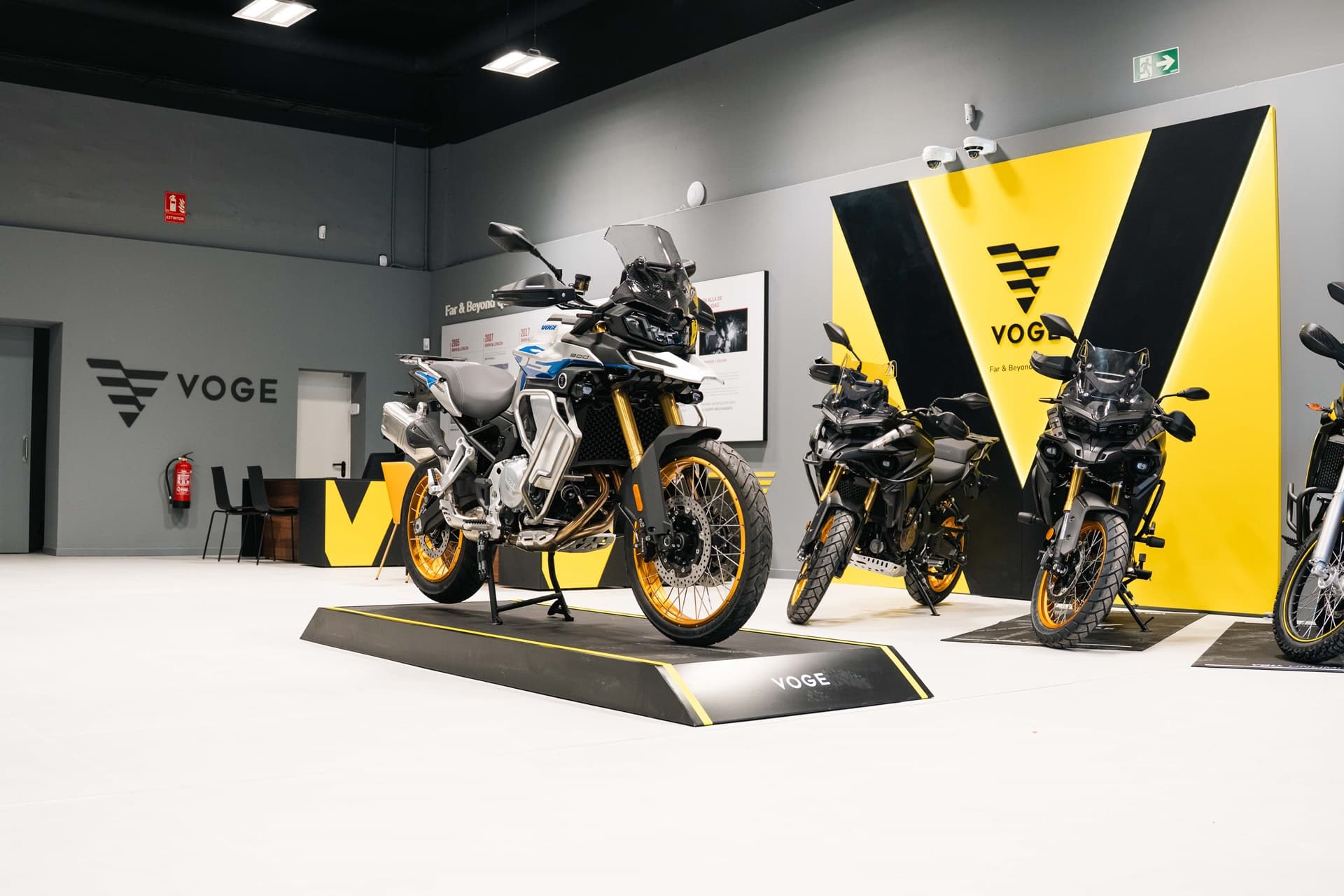 Quadis inaugura un nuevo centro oficial de motos Voge en Barcelona