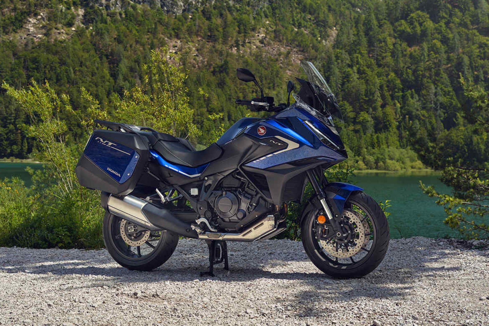 Todas las motos automáticas para el carnet A que puedes comprar en 2025 - Honda NT1100 DCT