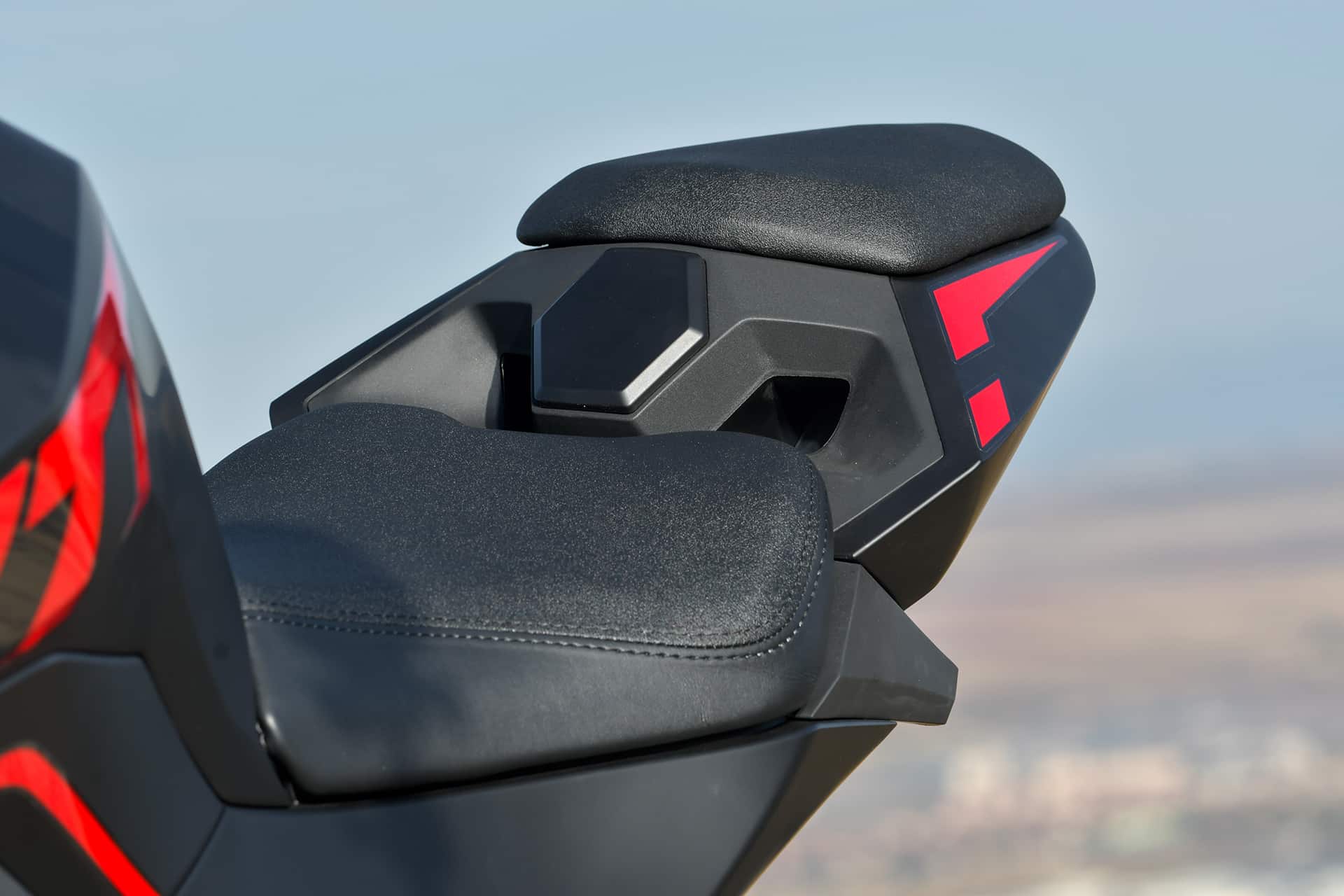 Prueba MITT NK 125 Brembo Edition