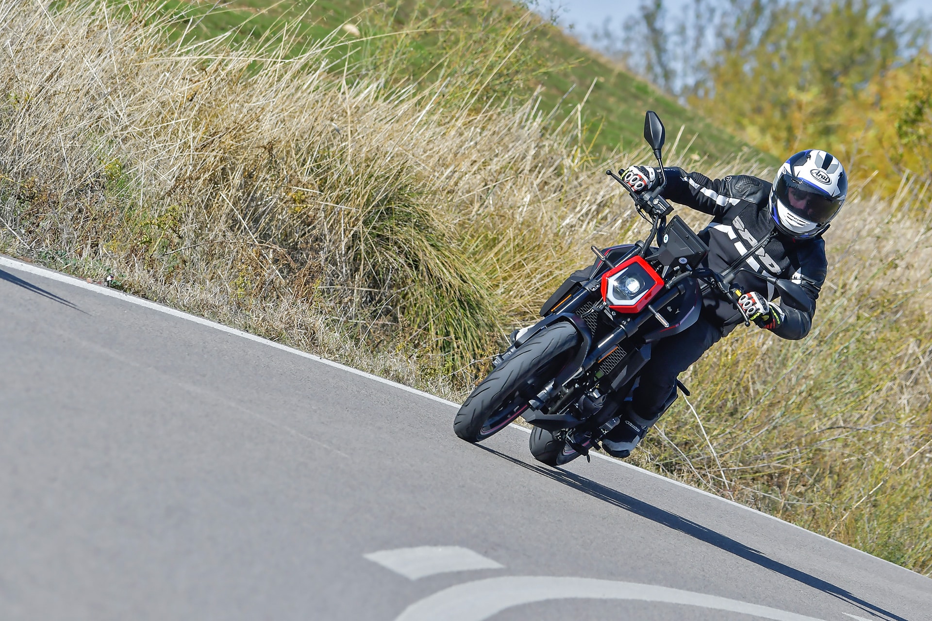 Prueba MITT NK 125 Brembo Edition