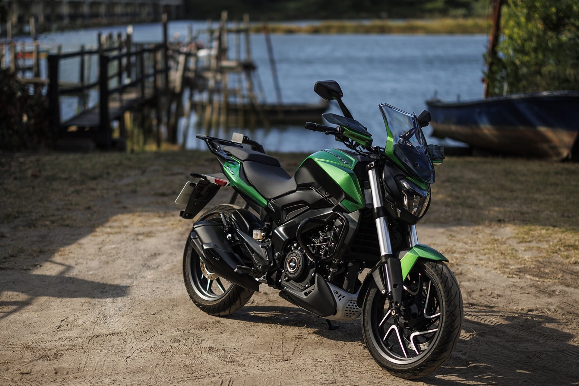 Bajaj hace que estrenar moto estas Navidades sea mucho más que una intención