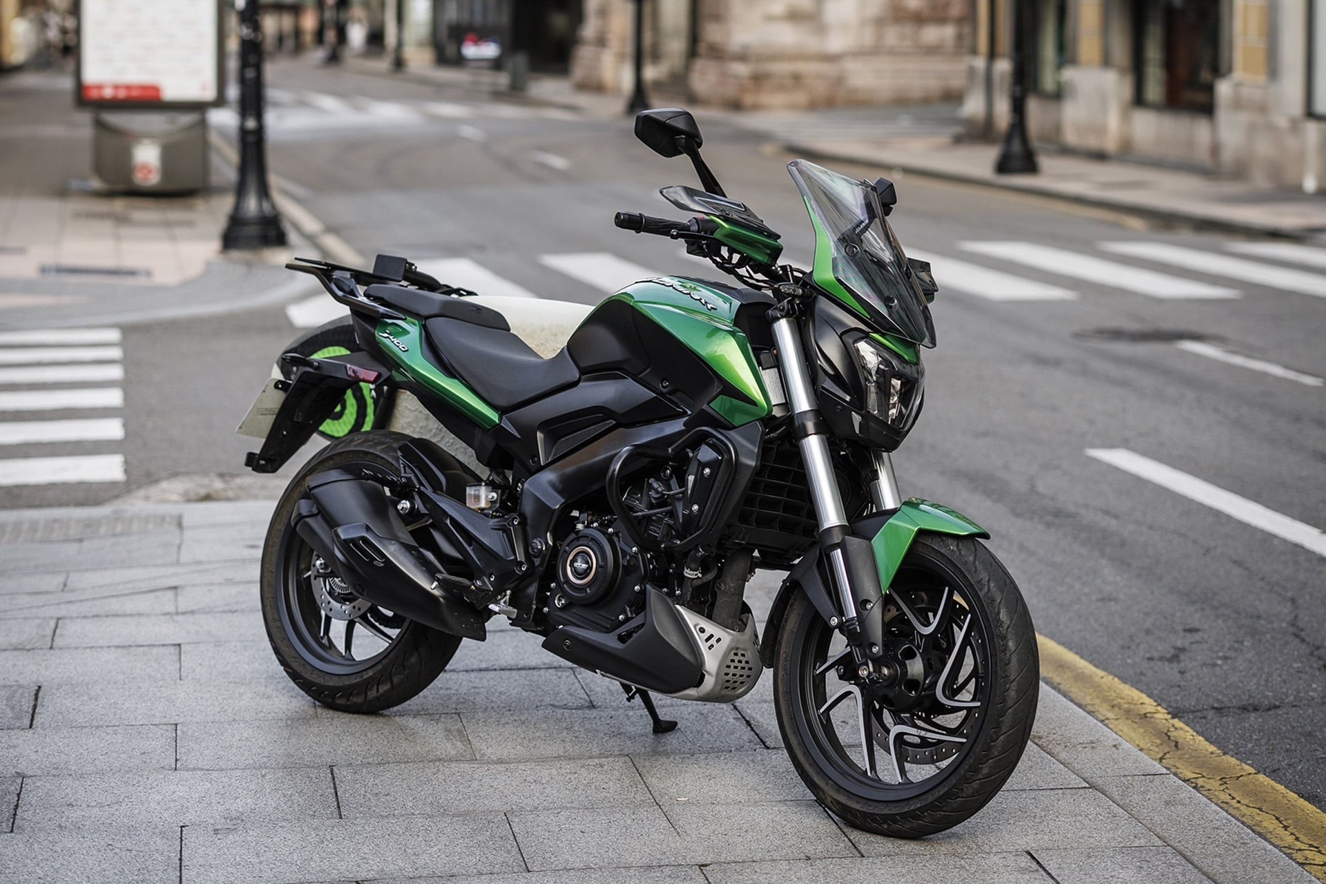 Bajaj hace que estrenar moto estas Navidades sea mucho más que una intención