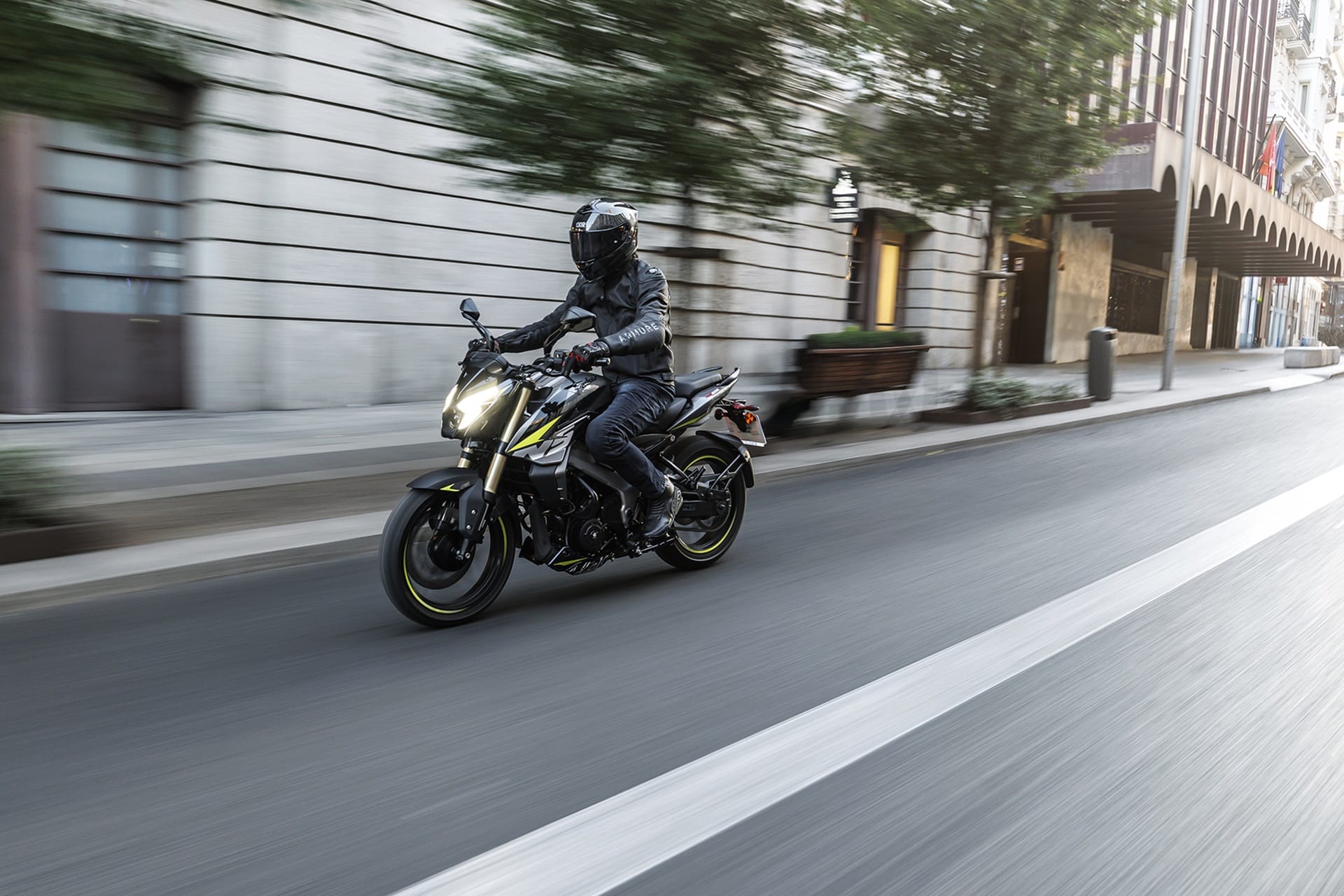 Pulsar NS125 y NS400Z: Dos naked ideales para iniciarse en el mundo de la moto