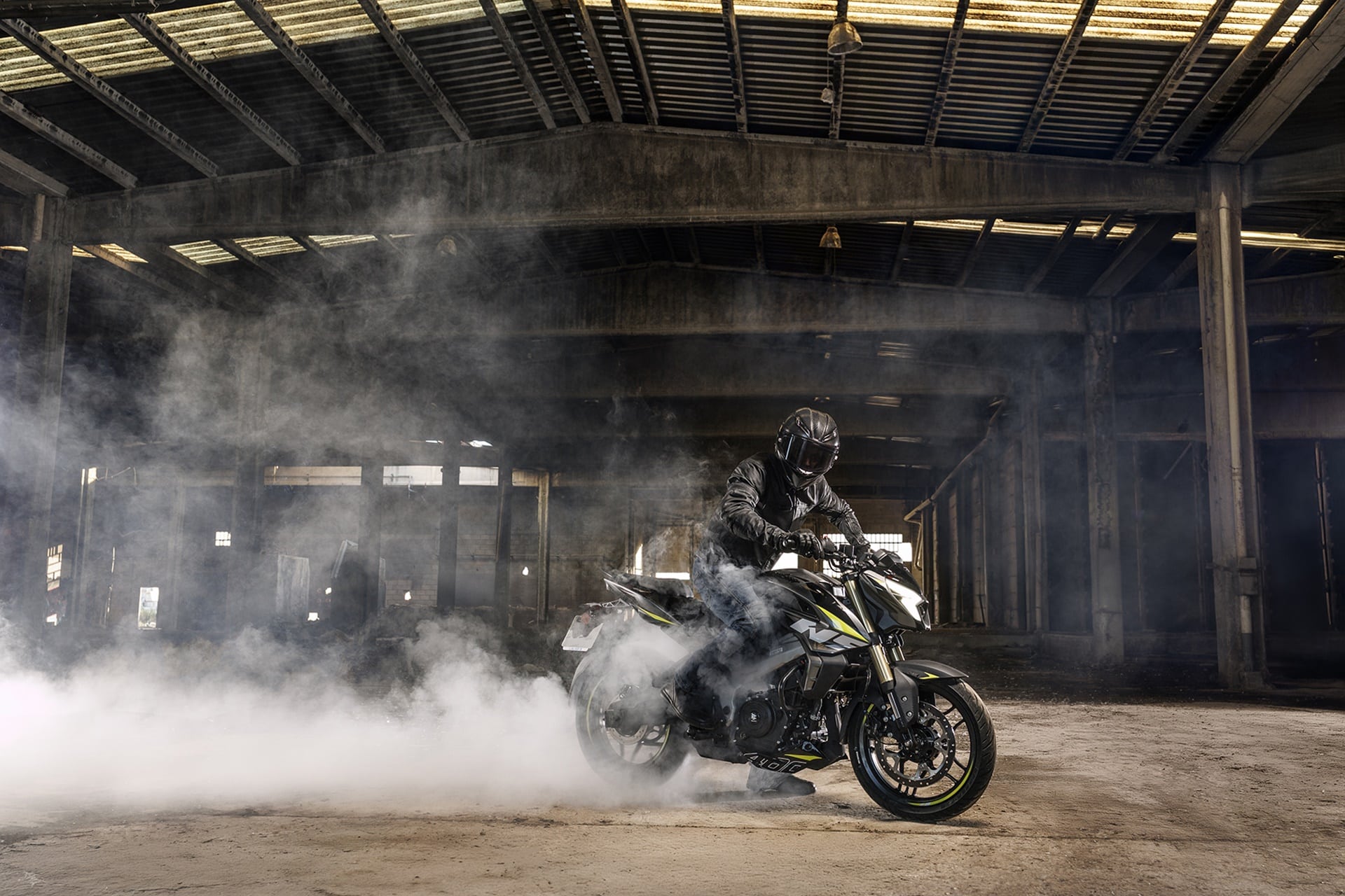 Pulsar NS125 y NS400Z: Dos naked ideales para iniciarse en el mundo de la moto