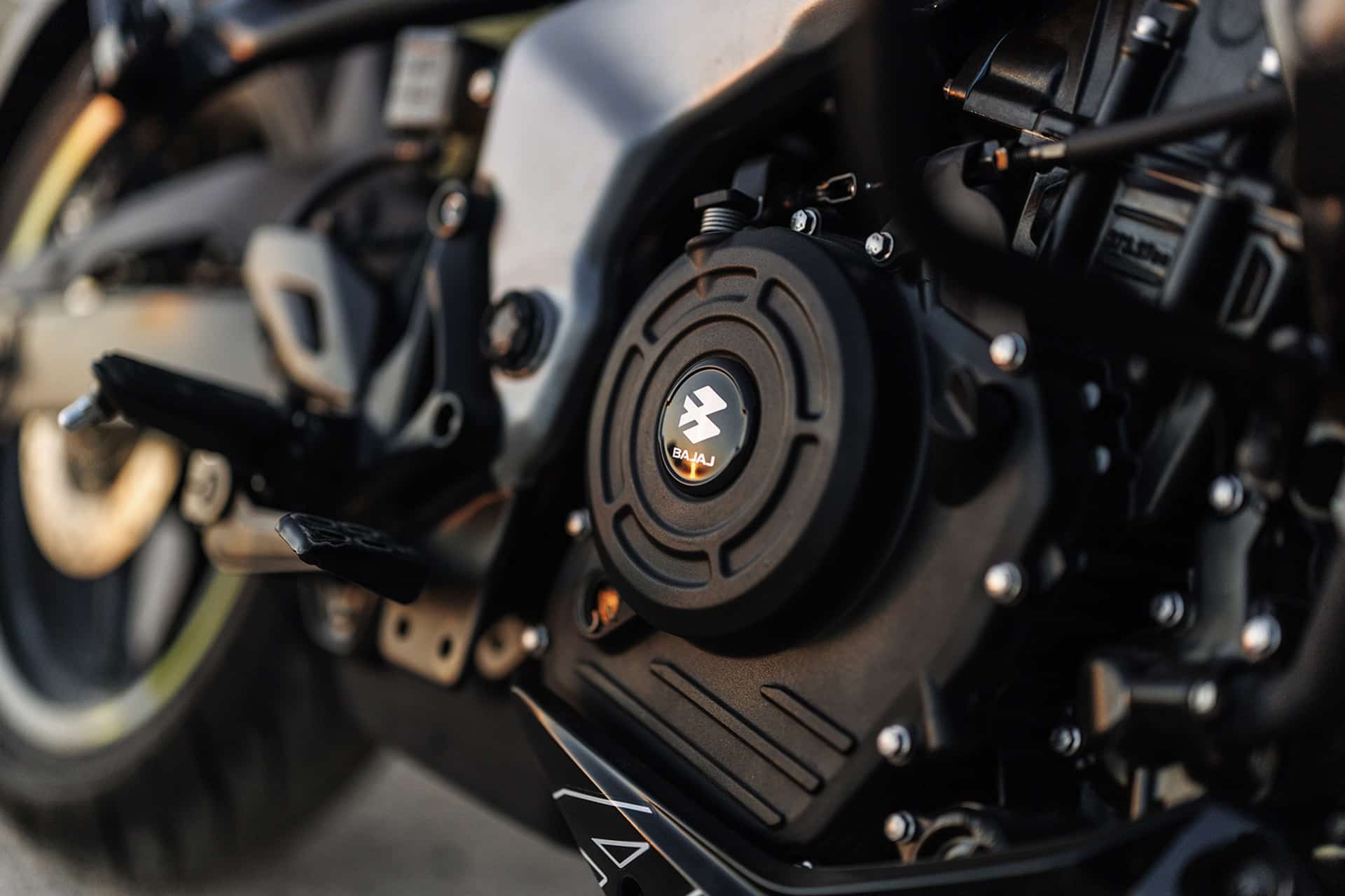 Pulsar NS125 y NS400Z: Dos naked ideales para iniciarse en el mundo de la moto