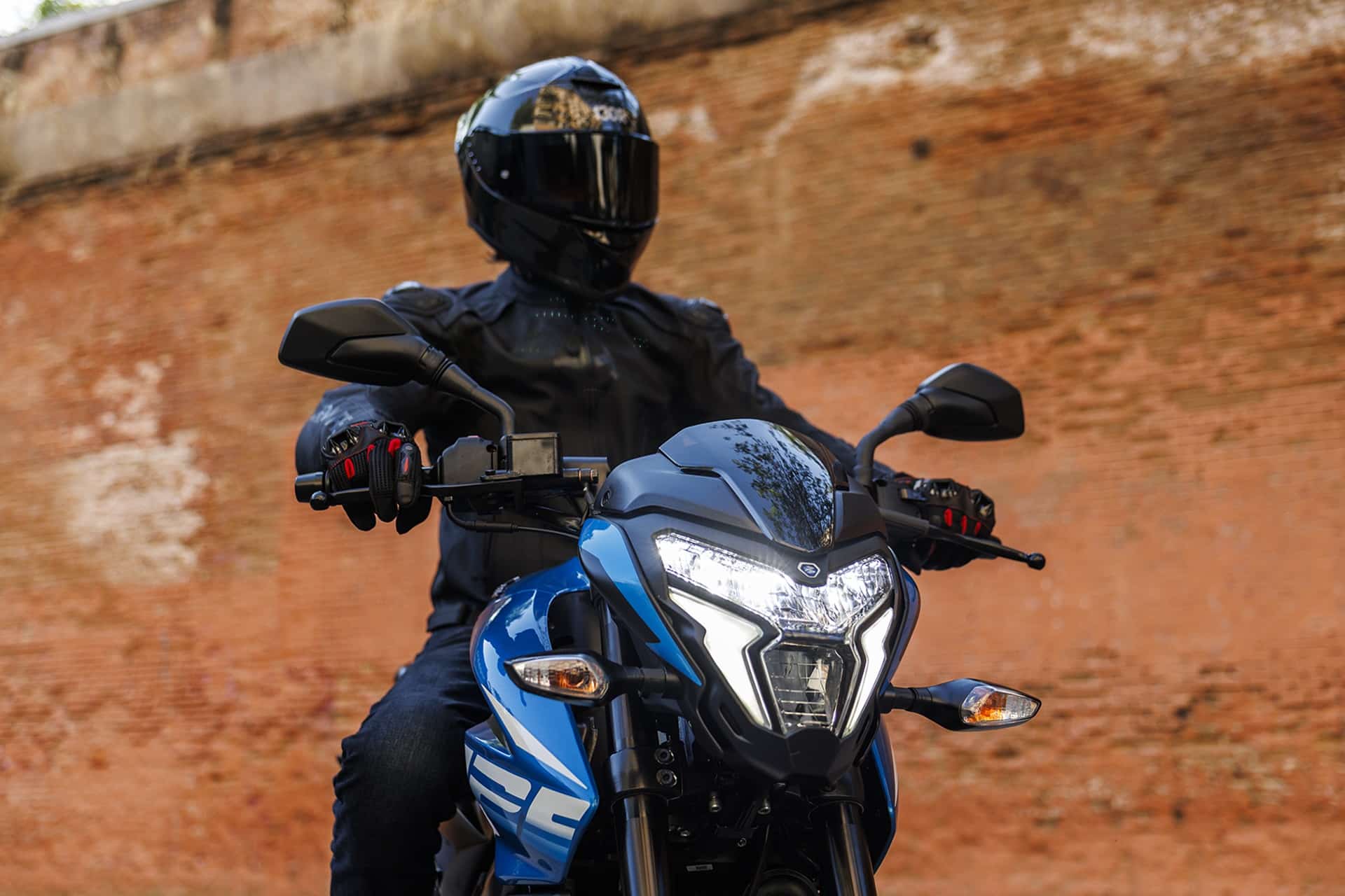Pulsar NS125 y NS400Z: Dos naked ideales para iniciarse en el mundo de la moto