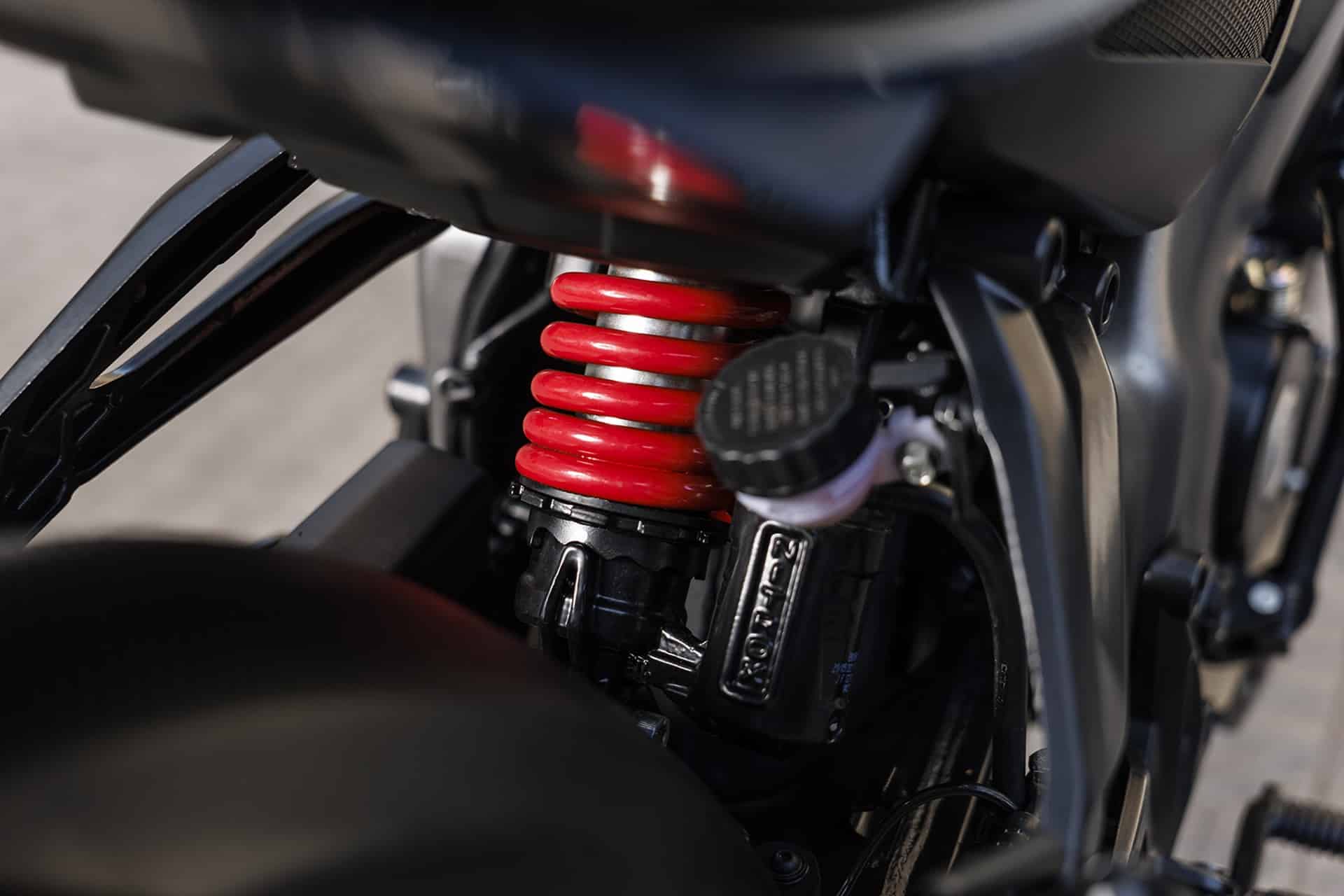 Pulsar NS125 y NS400Z: Dos naked ideales para iniciarse en el mundo de la moto