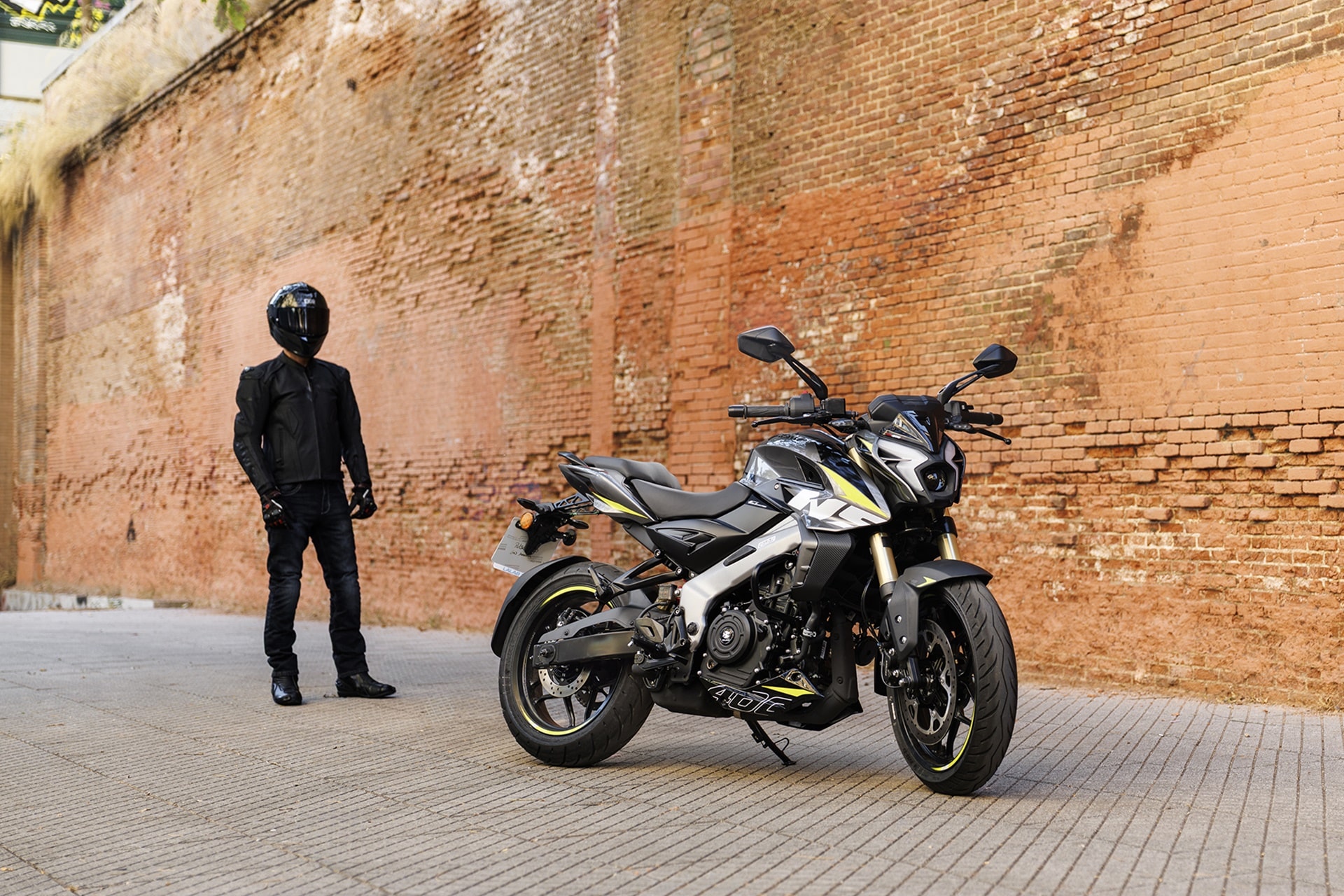 Pulsar NS125 y NS400Z: Dos naked ideales para iniciarse en el mundo de la moto