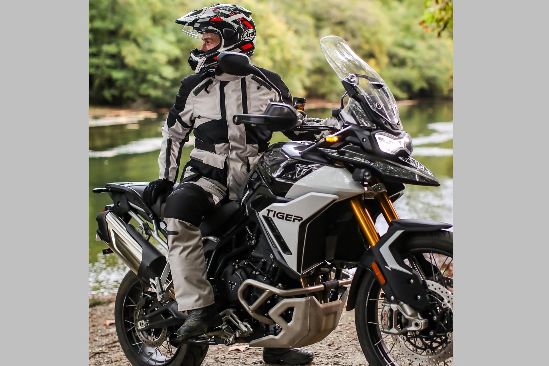 Colección otoño/invierno RST 2025: Combate el frío en moto de manera eficiente