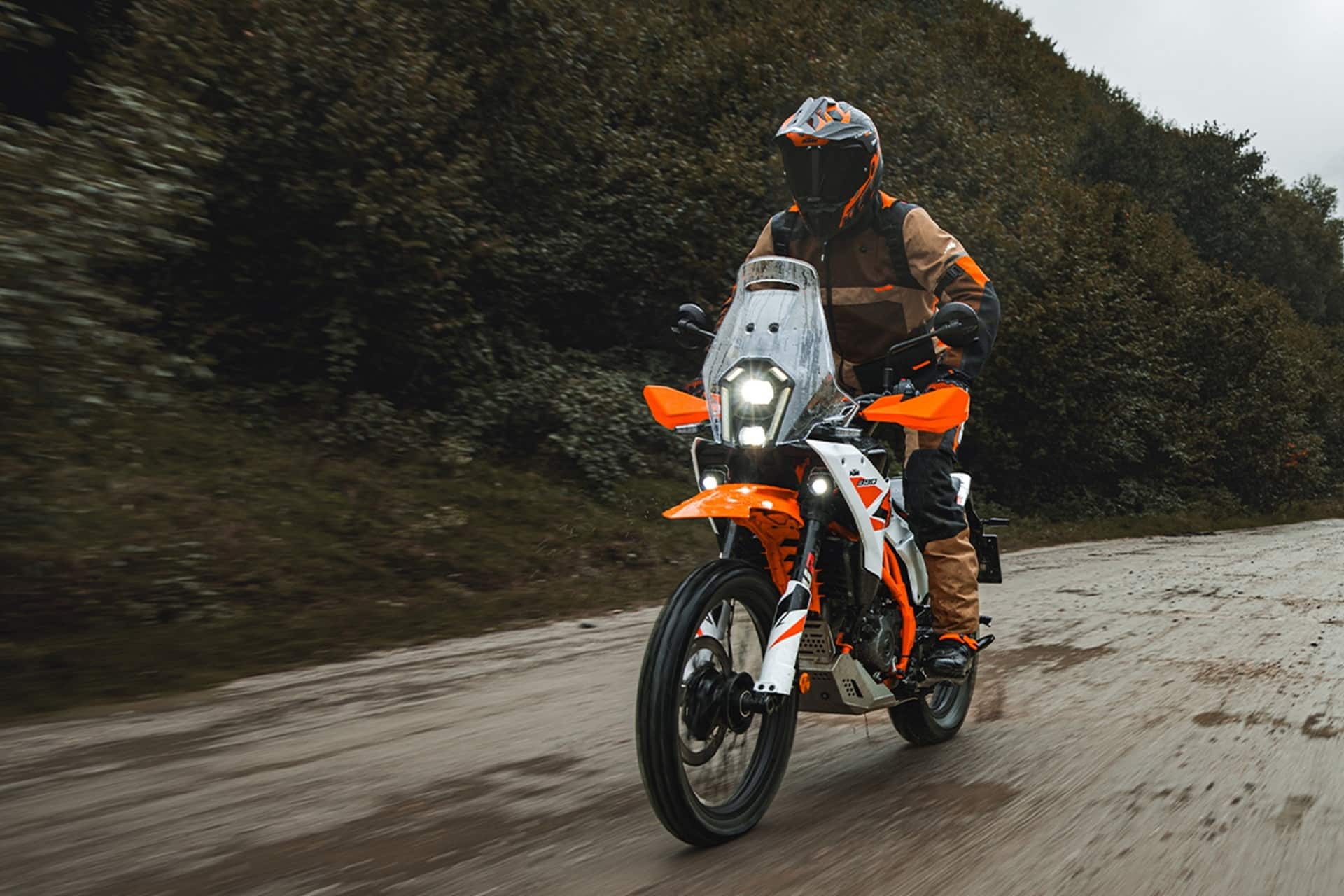 KTM lanza una campaña de revisión para su gama 390 (2024-2026)
