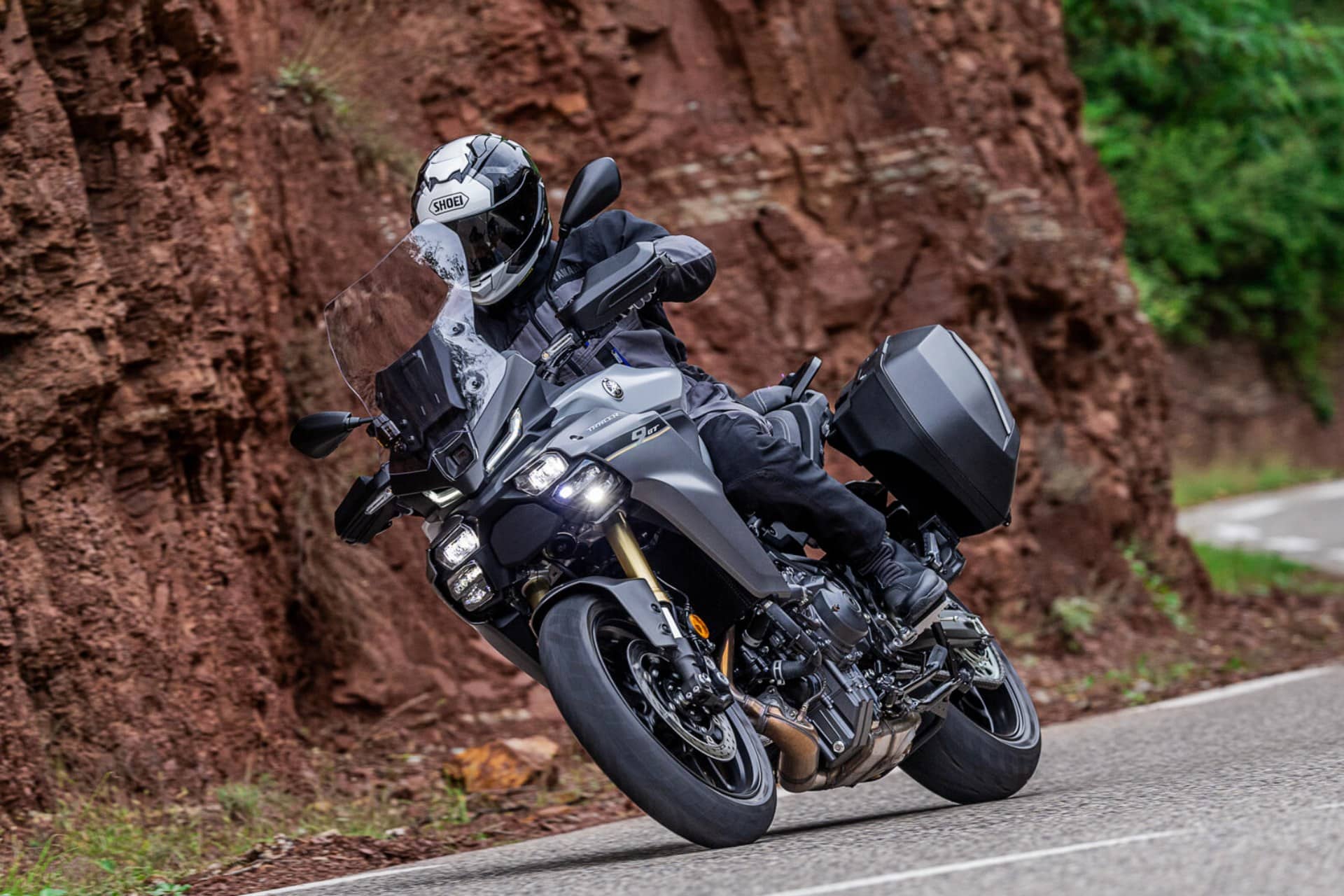 Todas las motos automáticas para el carnet A que puedes comprar en 2025 - Yamaha Tracer 9 GT